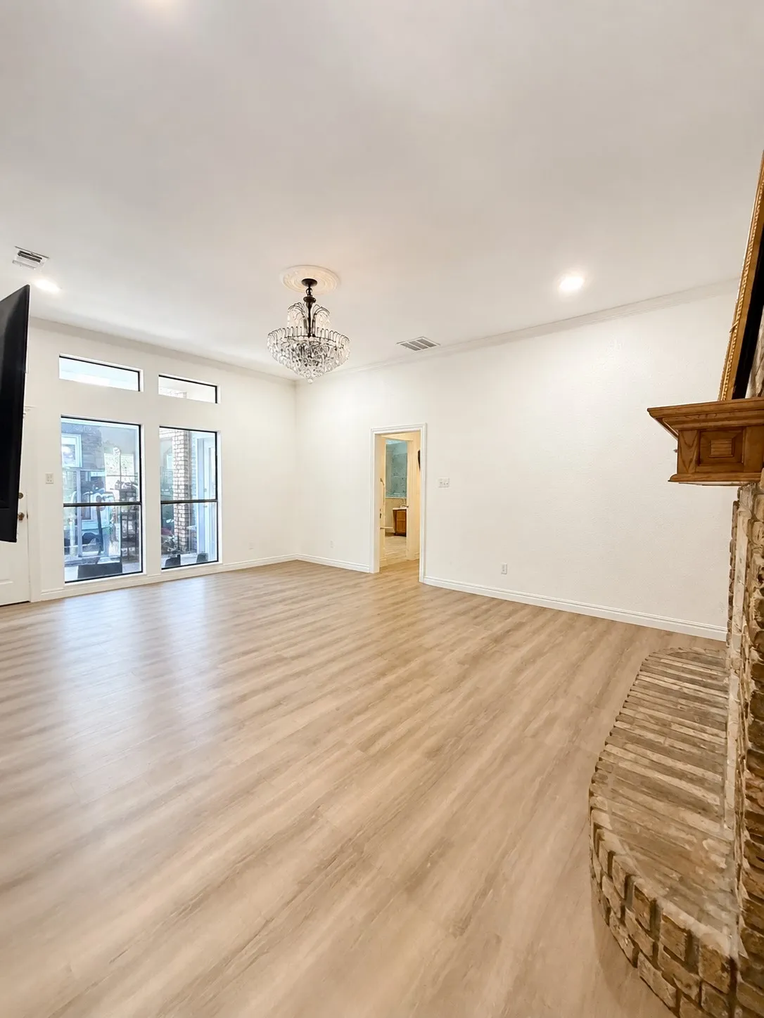 Single Family Residence For Rent in Dallas County , 1213 Parkrow Place, Irving, Texas 75060, 3 Bedroom, 3 Bathroom, 2 Garage spaces, 2,076 Sqft, built in 1984, mls#21379243, Real Estate Agent in Irving, Homes For Rent in Dallas county, Homes For Rent in Irving, Realtor in Irving Texas, Real Estate Brokerage Independent Realty Texas, Luminita Cordes Realtor