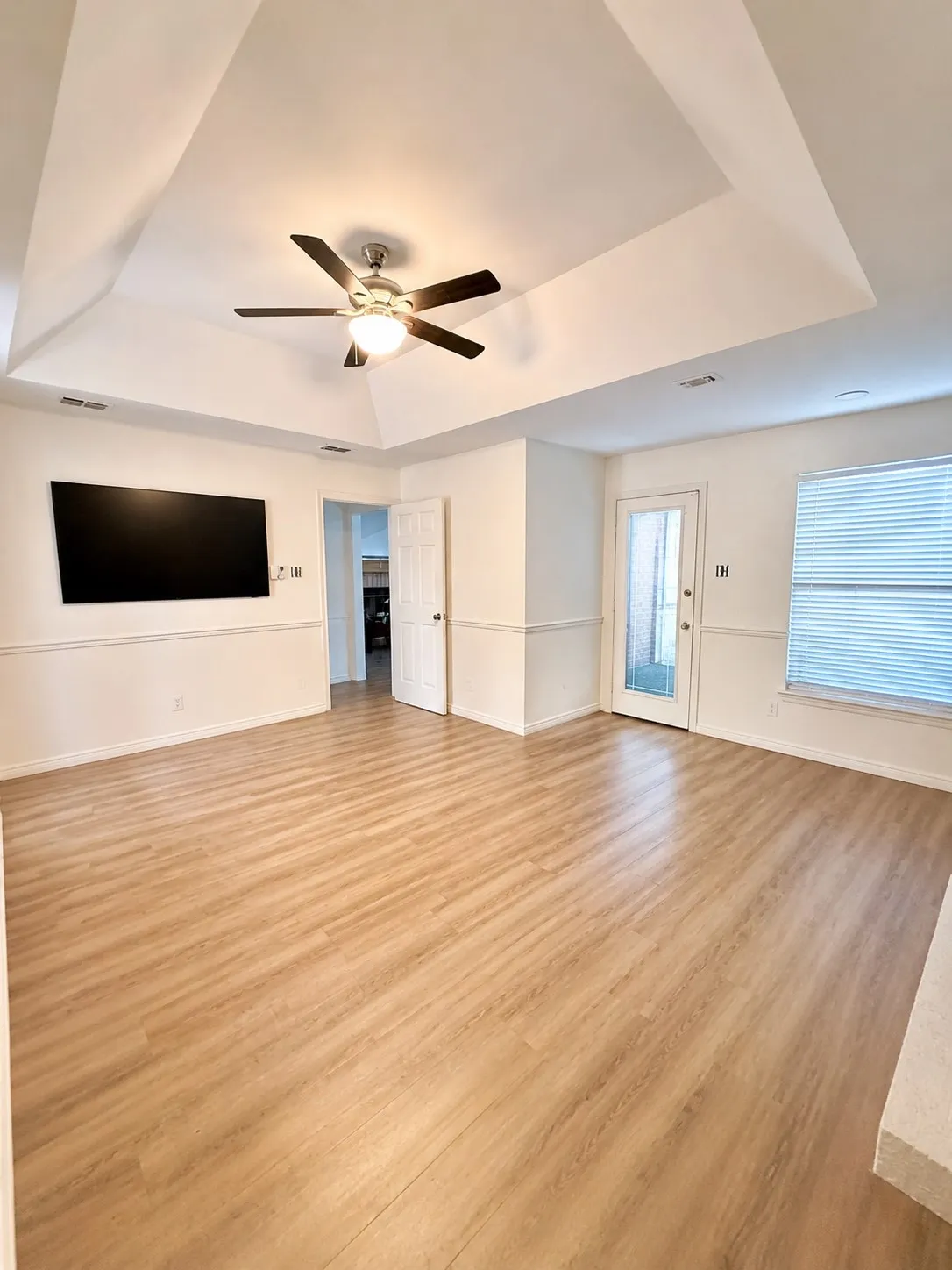 Single Family Residence For Rent in Dallas County , 1213 Parkrow Place, Irving, Texas 75060, 3 Bedroom, 3 Bathroom, 2 Garage spaces, 2,076 Sqft, built in 1984, mls#21379243, Real Estate Agent in Irving, Homes For Rent in Dallas county, Homes For Rent in Irving, Realtor in Irving Texas, Real Estate Brokerage Independent Realty Texas, Luminita Cordes Realtor
