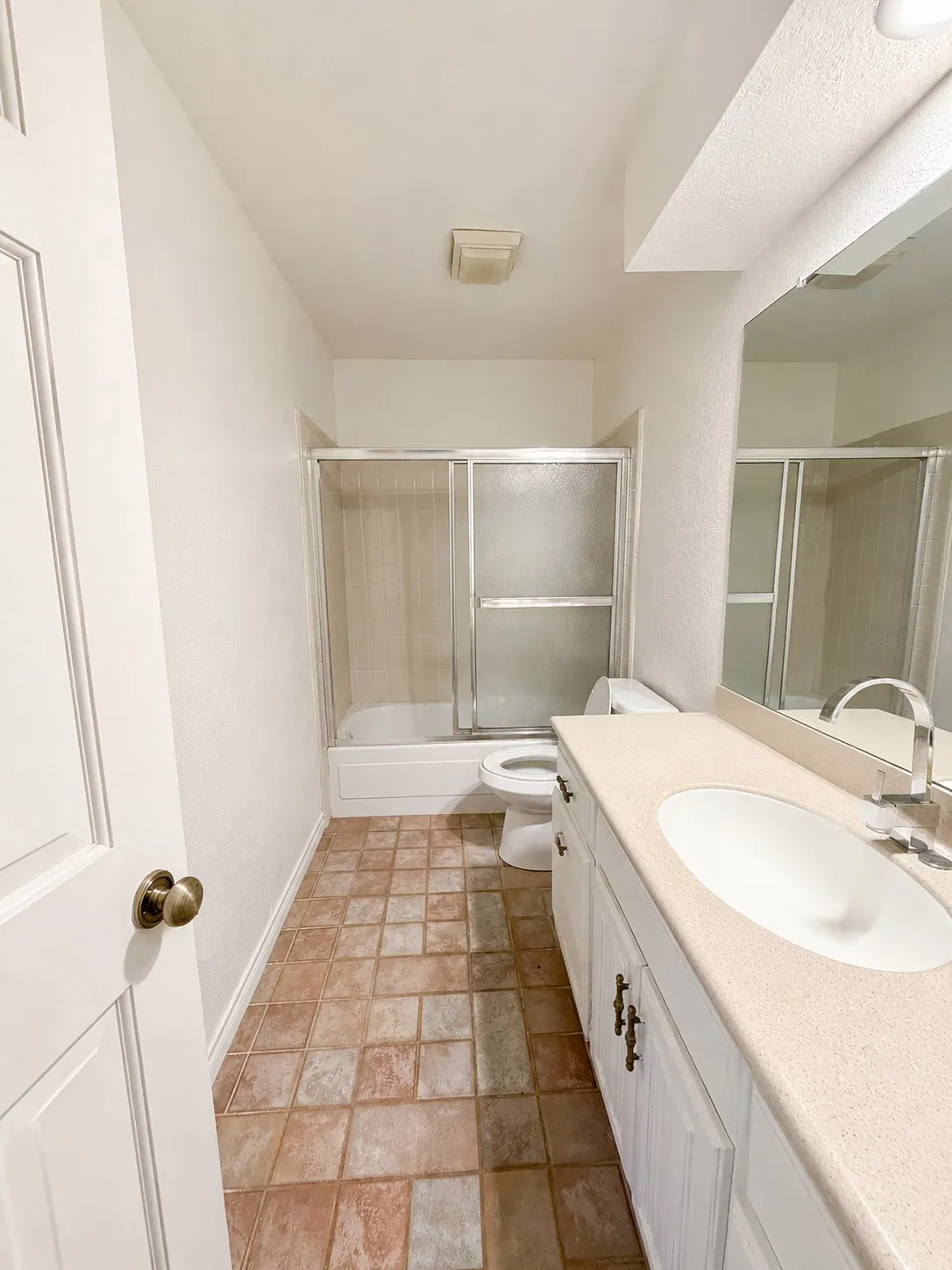 Single Family Residence For Rent in Dallas County , 1213 Parkrow Place, Irving, Texas 75060, 3 Bedroom, 3 Bathroom, 2 Garage spaces, 2,076 Sqft, built in 1984, mls#21379243, Real Estate Agent in Irving, Homes For Rent in Dallas county, Homes For Rent in Irving, Realtor in Irving Texas, Real Estate Brokerage Independent Realty Texas, Luminita Cordes Realtor