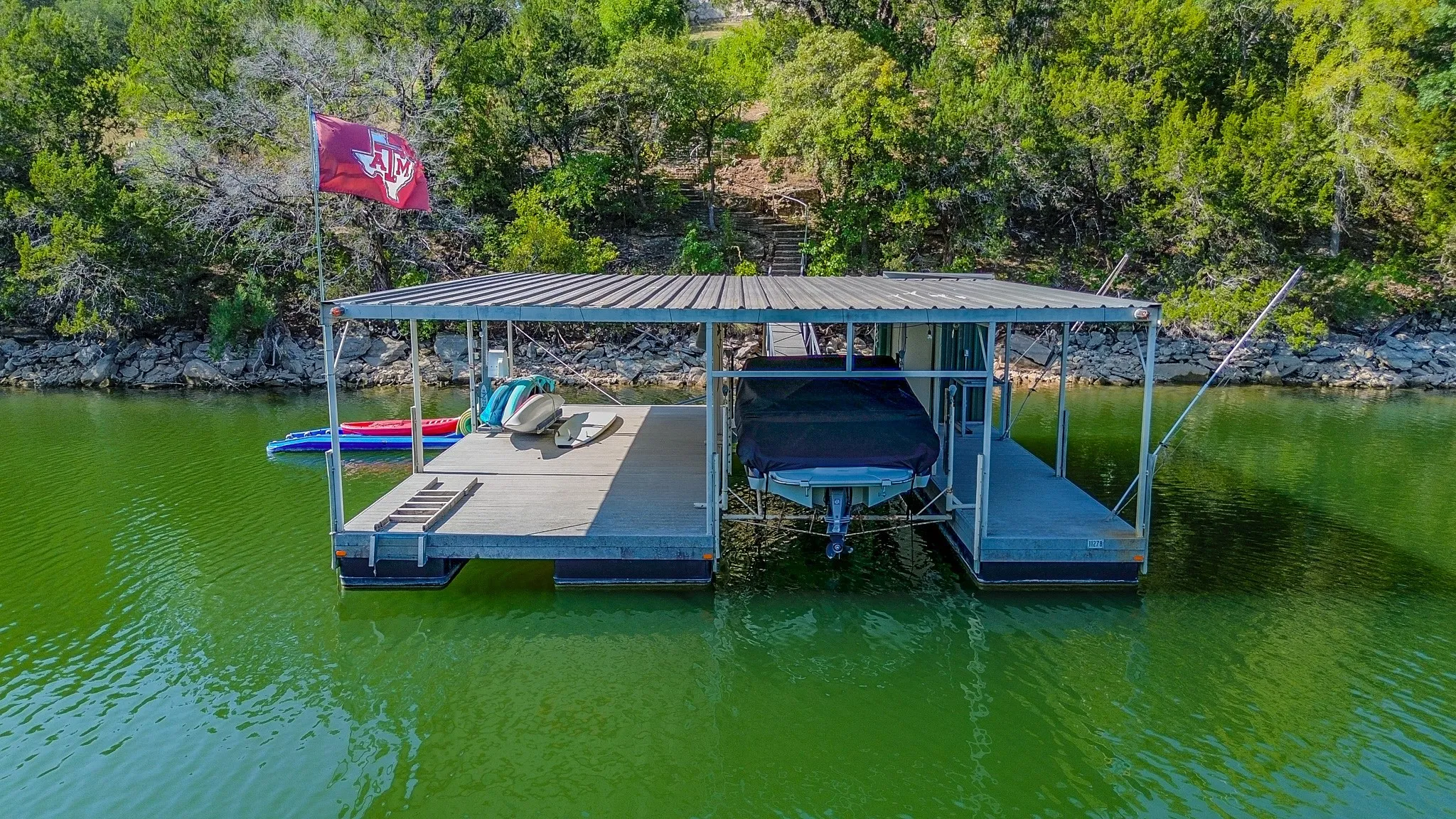 Single Family Residence For Sale in Palo Pinto County , 503 Neeleys Slough Drive, Possum Kingdom Lake, Texas 76449, 4 Bedroom, 3 Bathroom, Garage spaces, 2,338 Sqft, built in 2000, mls#21374415, Real Estate Agent in Possum Kingdom Lake, Homes For Sale in Palo Pinto county, Homes For Sale in Possum Kingdom Lake, Realtor in Possum Kingdom Lake Texas, Real Estate Brokerage Independent Realty Texas, Luminita Cordes Realtor