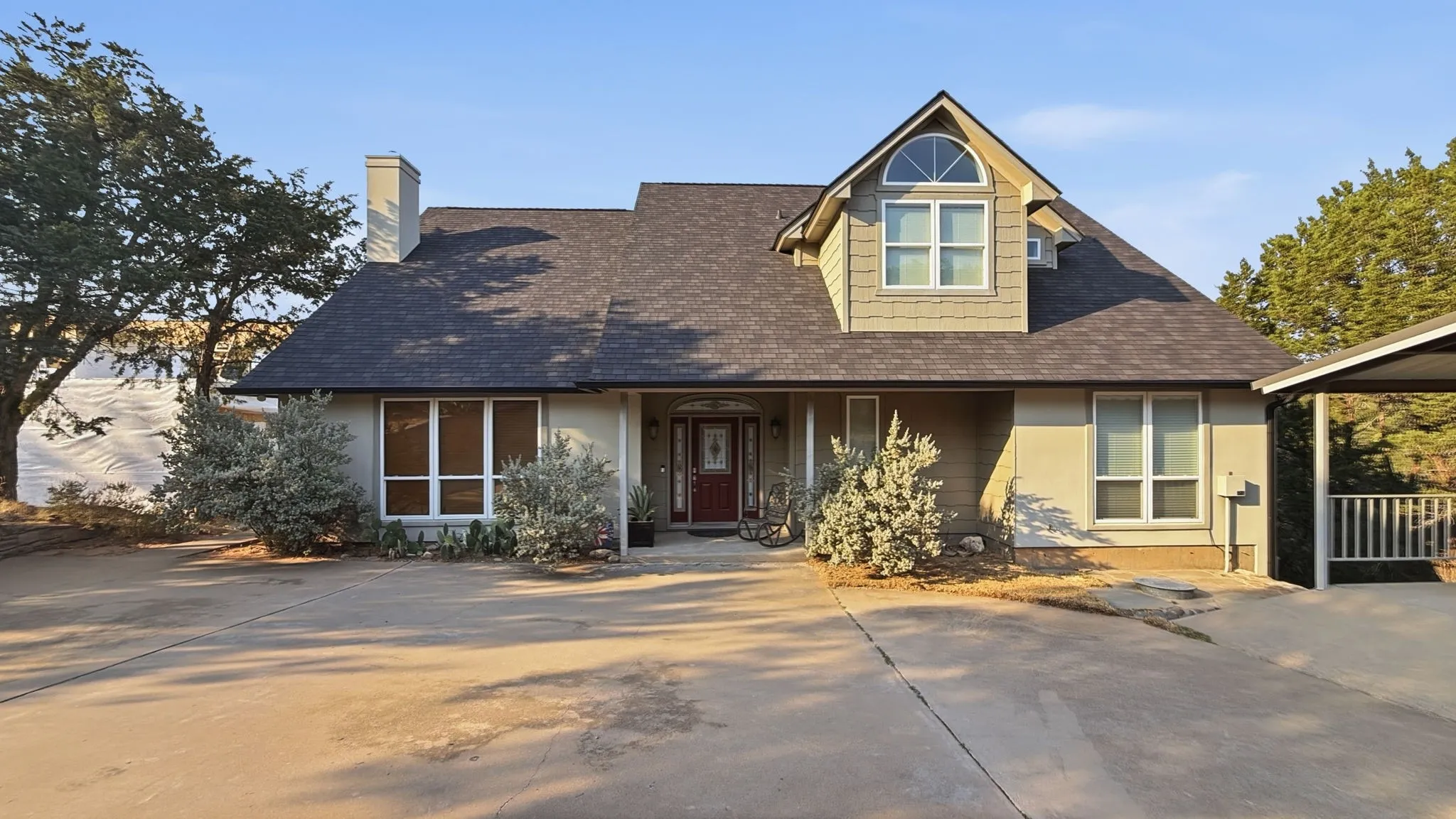 Single Family Residence For Sale in Palo Pinto County , 503 Neeleys Slough Drive, Possum Kingdom Lake, Texas 76449, 4 Bedroom, 3 Bathroom, Garage spaces, 2,338 Sqft, built in 2000, mls#21374415, Real Estate Agent in Possum Kingdom Lake, Homes For Sale in Palo Pinto county, Homes For Sale in Possum Kingdom Lake, Realtor in Possum Kingdom Lake Texas, Real Estate Brokerage Independent Realty Texas, Luminita Cordes Realtor