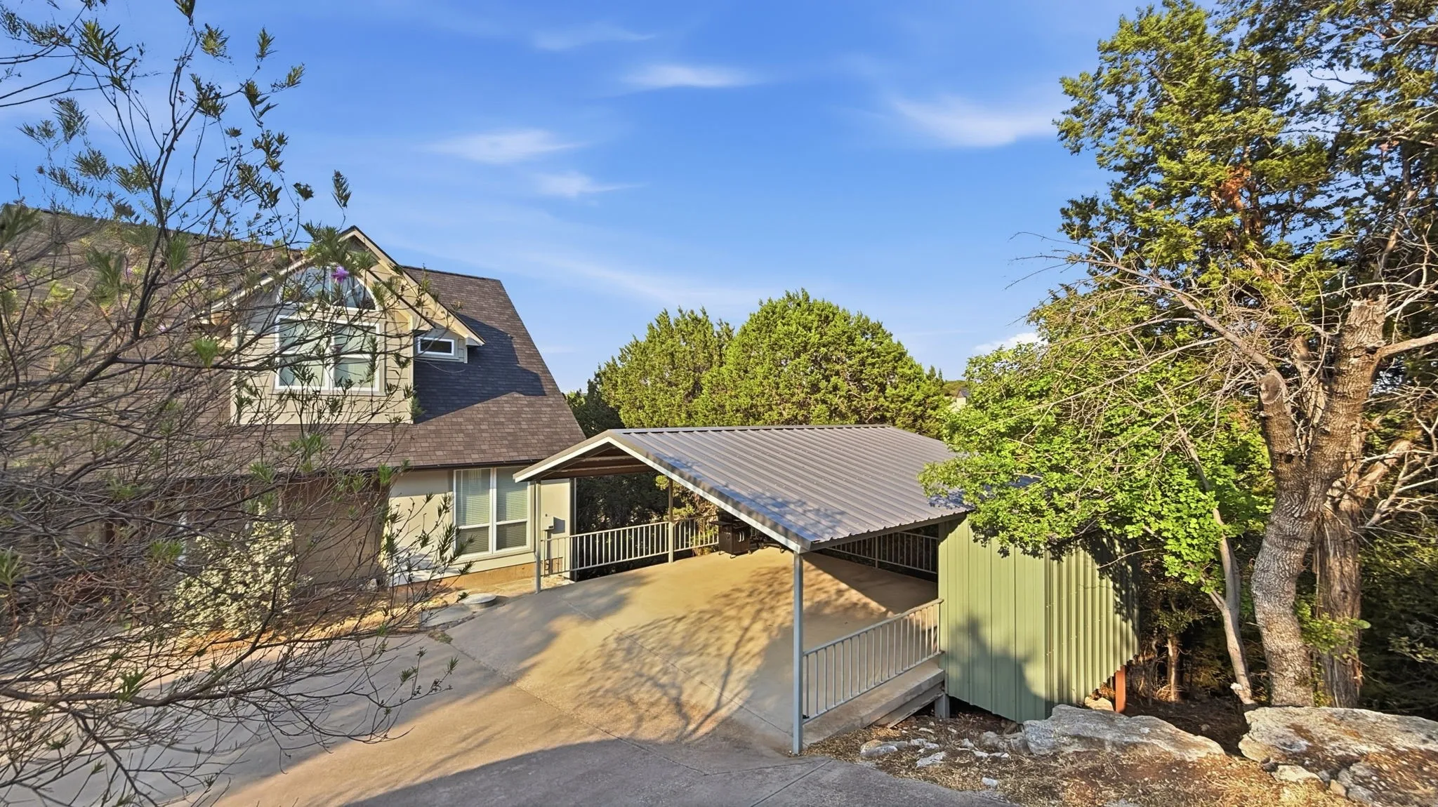 Single Family Residence For Sale in Palo Pinto County , 503 Neeleys Slough Drive, Possum Kingdom Lake, Texas 76449, 4 Bedroom, 3 Bathroom, Garage spaces, 2,338 Sqft, built in 2000, mls#21374415, Real Estate Agent in Possum Kingdom Lake, Homes For Sale in Palo Pinto county, Homes For Sale in Possum Kingdom Lake, Realtor in Possum Kingdom Lake Texas, Real Estate Brokerage Independent Realty Texas, Luminita Cordes Realtor