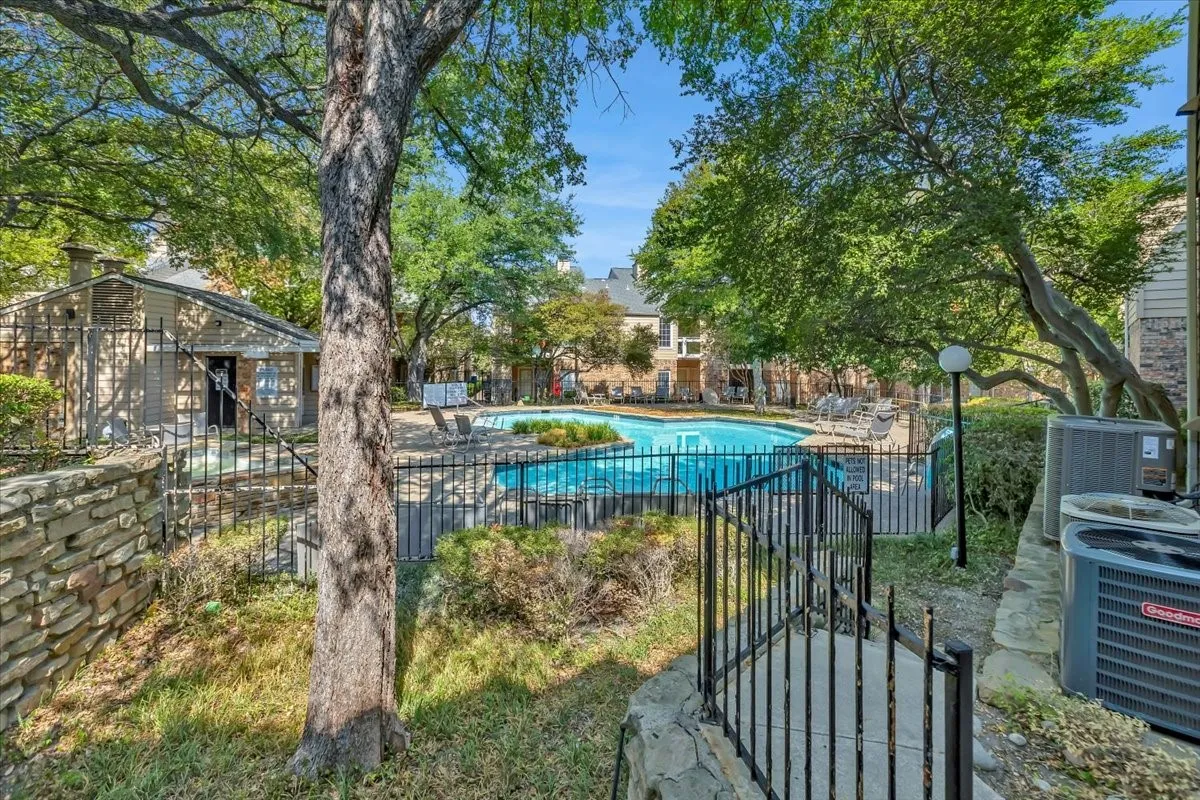 Condominium For Rent in Dallas County , 14277 Preston Road C315, Dallas, Texas 75254, 1 Bedroom, 1 Bathroom, Garage spaces, 709 Sqft, built in 1982, mls#21379246, Real Estate Agent in Dallas, Homes For Rent in Dallas county, Homes For Rent in Dallas, Realtor in Dallas Texas, Real Estate Brokerage Independent Realty Texas, Luminita Cordes Realtor