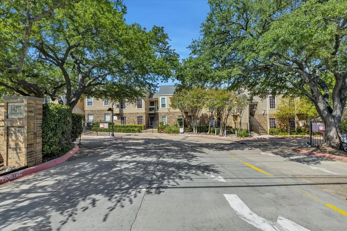 Condominium For Rent in Dallas County , 14277 Preston Road C315, Dallas, Texas 75254, 1 Bedroom, 1 Bathroom, Garage spaces, 709 Sqft, built in 1982, mls#21379246, Real Estate Agent in Dallas, Homes For Rent in Dallas county, Homes For Rent in Dallas, Realtor in Dallas Texas, Real Estate Brokerage Independent Realty Texas, Luminita Cordes Realtor