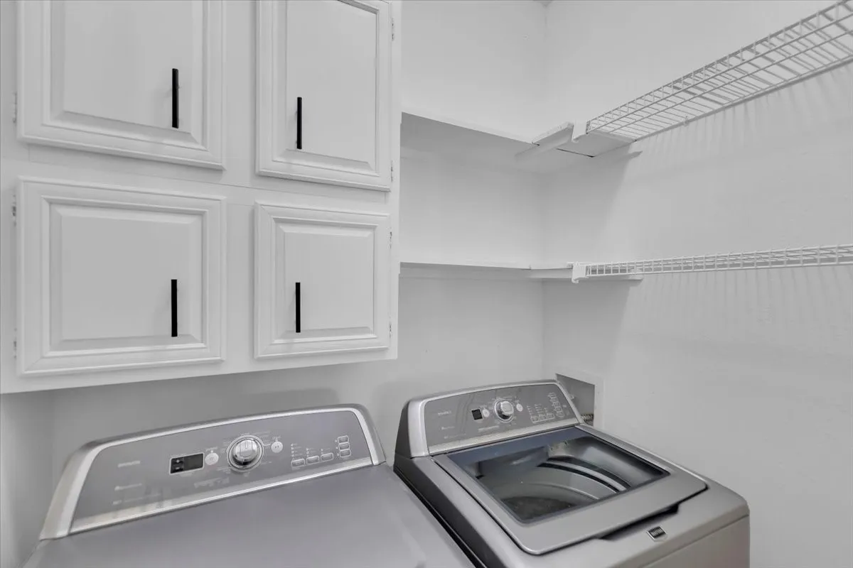 Condominium For Rent in Dallas County , 14277 Preston Road C315, Dallas, Texas 75254, 1 Bedroom, 1 Bathroom, Garage spaces, 709 Sqft, built in 1982, mls#21379246, Real Estate Agent in Dallas, Homes For Rent in Dallas county, Homes For Rent in Dallas, Realtor in Dallas Texas, Real Estate Brokerage Independent Realty Texas, Luminita Cordes Realtor