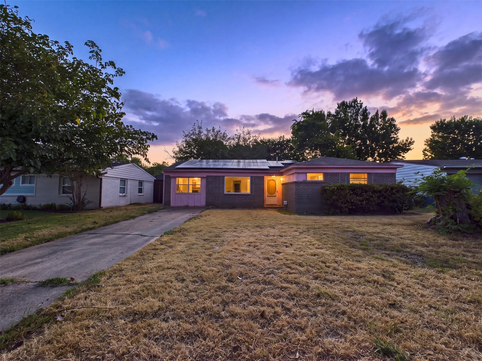 Single Family Residence For Sale in Dallas County , 4410 Harvey Drive, Mesquite, Texas 75150, 3 Bedroom, 2 Bathroom, Garage spaces, 1,442 Sqft, built in 1958, mls#21379129, Real Estate Agent in Mesquite, Homes For Sale in Dallas county, Homes For Sale in Mesquite, Realtor in Mesquite Texas, Real Estate Brokerage Independent Realty Texas, Luminita Cordes Realtor