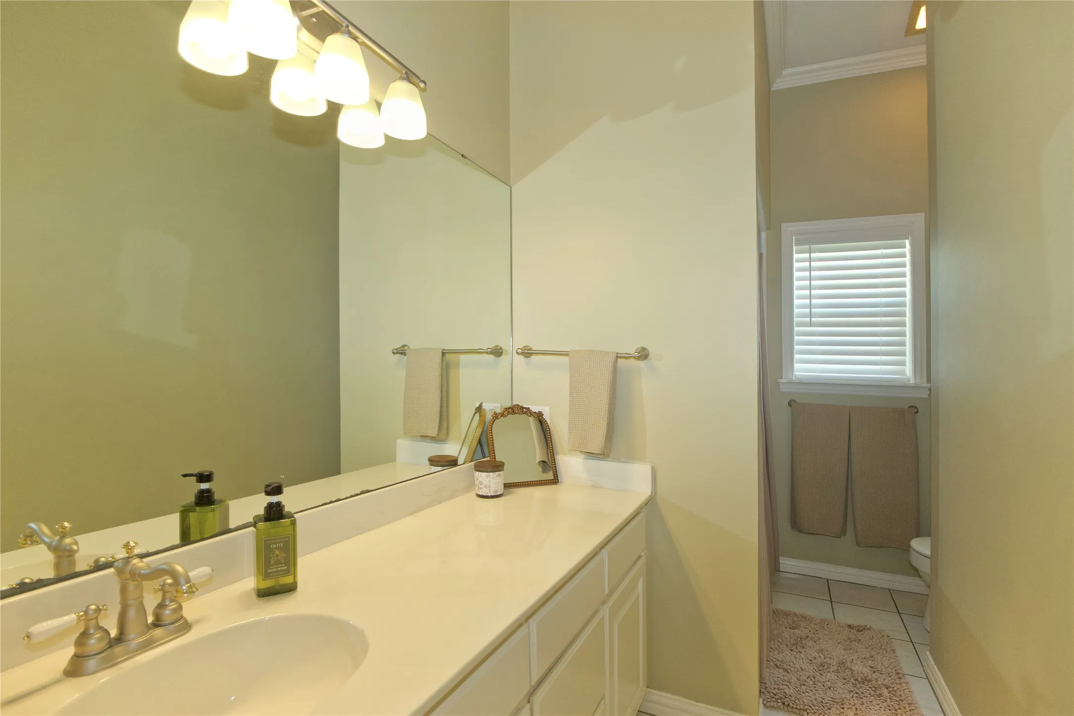 Single Family Residence For Sale in Cooke County , 301 Hillside Drive, Muenster, Texas 76252, 3 Bedroom, 3 Bathroom, 4 Garage spaces, 2,609 Sqft, built in 1999, mls#21377276, Real Estate Agent in Muenster, Homes For Sale in Cooke county, Homes For Sale in Muenster, Realtor in Muenster Texas, Real Estate Brokerage Independent Realty Texas, Luminita Cordes Realtor