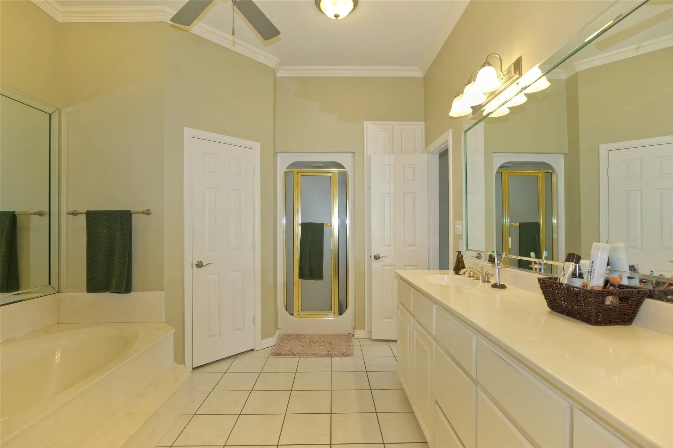 Single Family Residence For Sale in Cooke County , 301 Hillside Drive, Muenster, Texas 76252, 3 Bedroom, 3 Bathroom, 4 Garage spaces, 2,609 Sqft, built in 1999, mls#21377276, Real Estate Agent in Muenster, Homes For Sale in Cooke county, Homes For Sale in Muenster, Realtor in Muenster Texas, Real Estate Brokerage Independent Realty Texas, Luminita Cordes Realtor