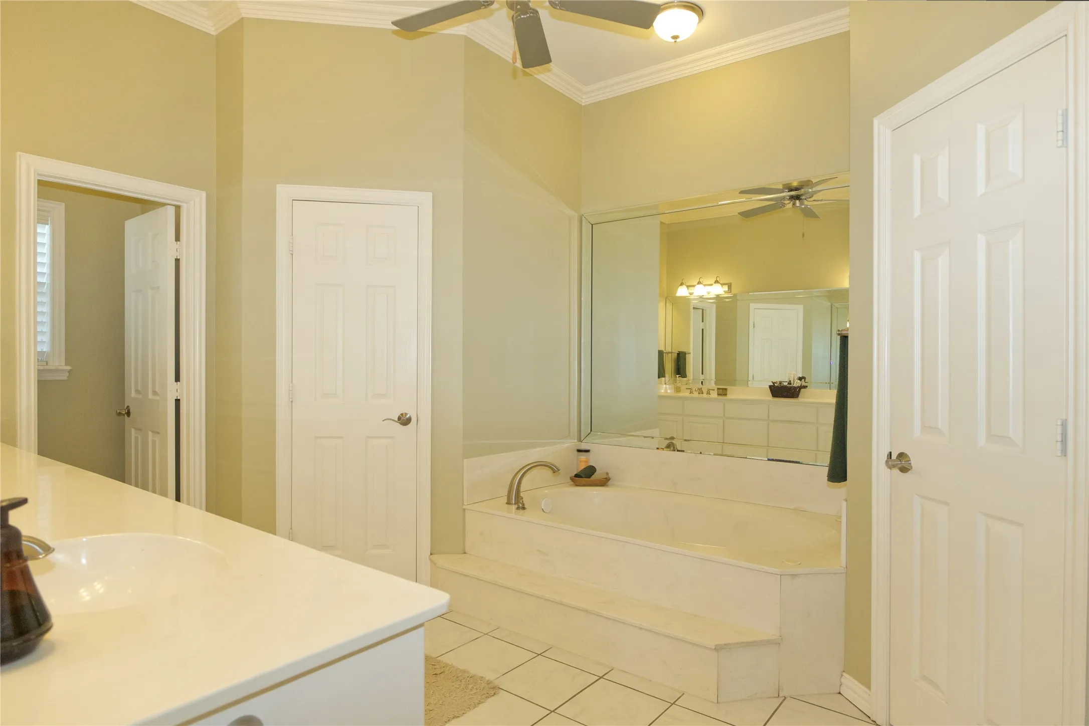 Single Family Residence For Sale in Cooke County , 301 Hillside Drive, Muenster, Texas 76252, 3 Bedroom, 3 Bathroom, 4 Garage spaces, 2,609 Sqft, built in 1999, mls#21377276, Real Estate Agent in Muenster, Homes For Sale in Cooke county, Homes For Sale in Muenster, Realtor in Muenster Texas, Real Estate Brokerage Independent Realty Texas, Luminita Cordes Realtor