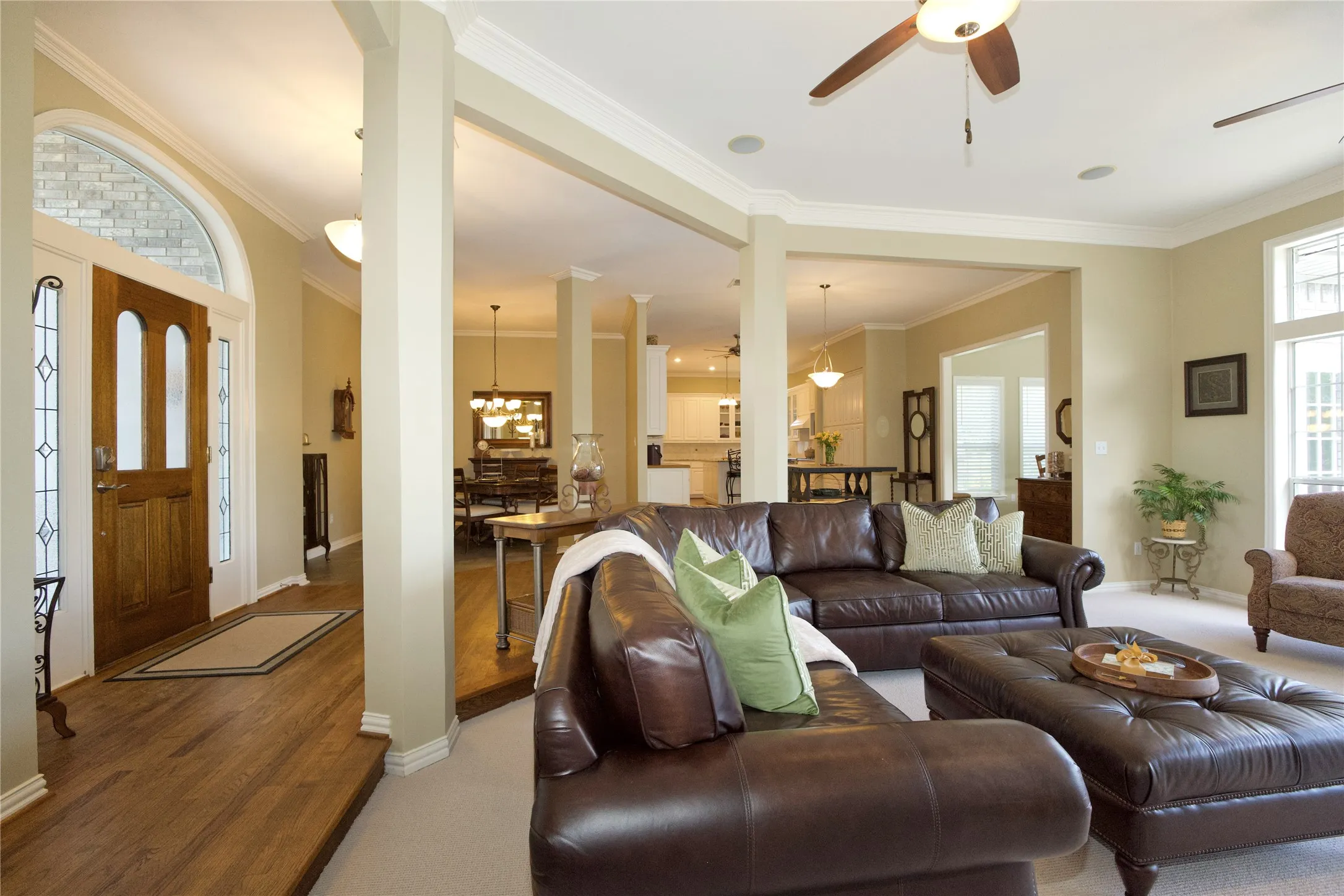 Single Family Residence For Sale in Cooke County , 301 Hillside Drive, Muenster, Texas 76252, 3 Bedroom, 3 Bathroom, 4 Garage spaces, 2,609 Sqft, built in 1999, mls#21377276, Real Estate Agent in Muenster, Homes For Sale in Cooke county, Homes For Sale in Muenster, Realtor in Muenster Texas, Real Estate Brokerage Independent Realty Texas, Luminita Cordes Realtor