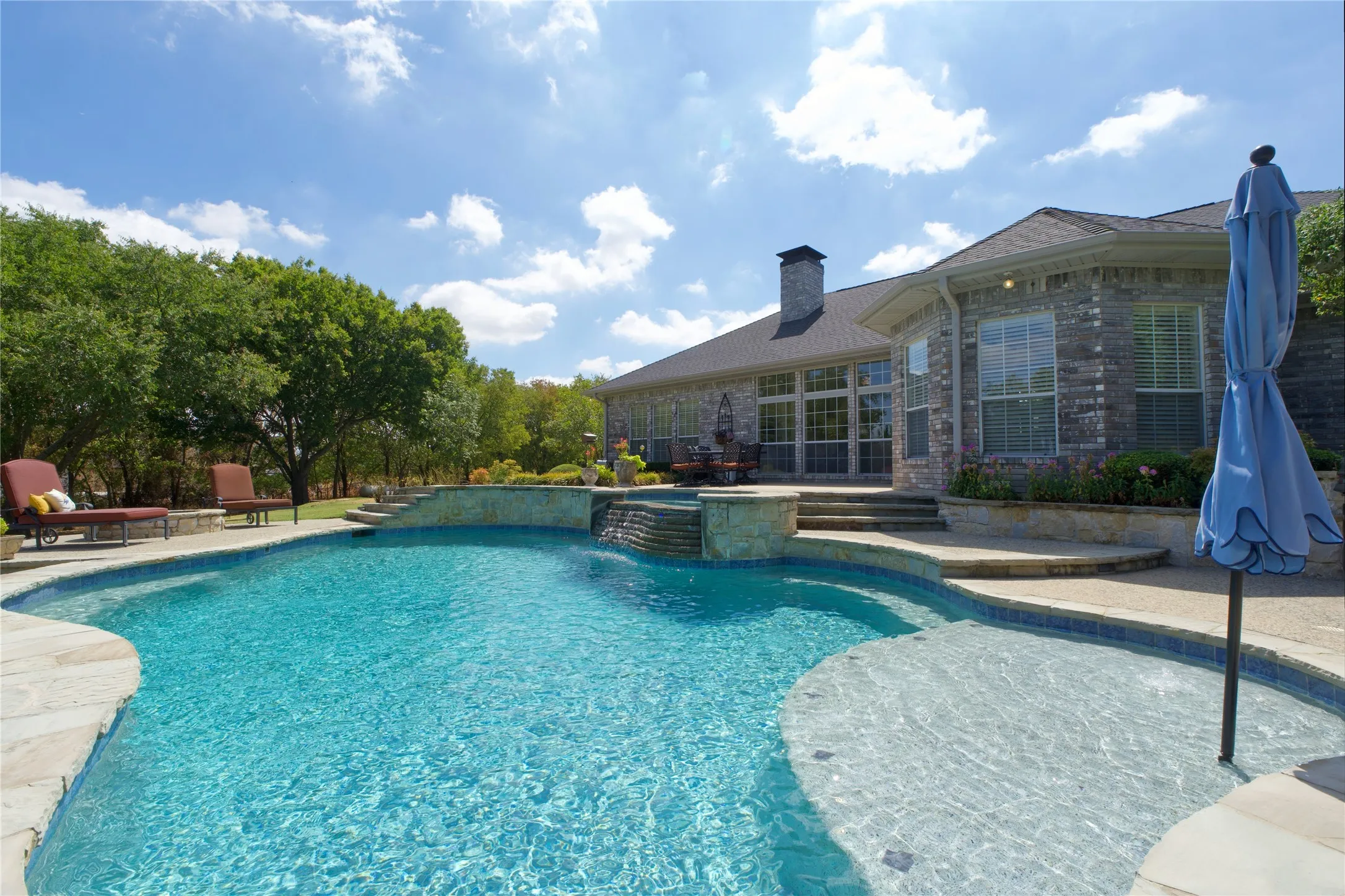 Single Family Residence For Sale in Cooke County , 301 Hillside Drive, Muenster, Texas 76252, 3 Bedroom, 3 Bathroom, 4 Garage spaces, 2,609 Sqft, built in 1999, mls#21377276, Real Estate Agent in Muenster, Homes For Sale in Cooke county, Homes For Sale in Muenster, Realtor in Muenster Texas, Real Estate Brokerage Independent Realty Texas, Luminita Cordes Realtor