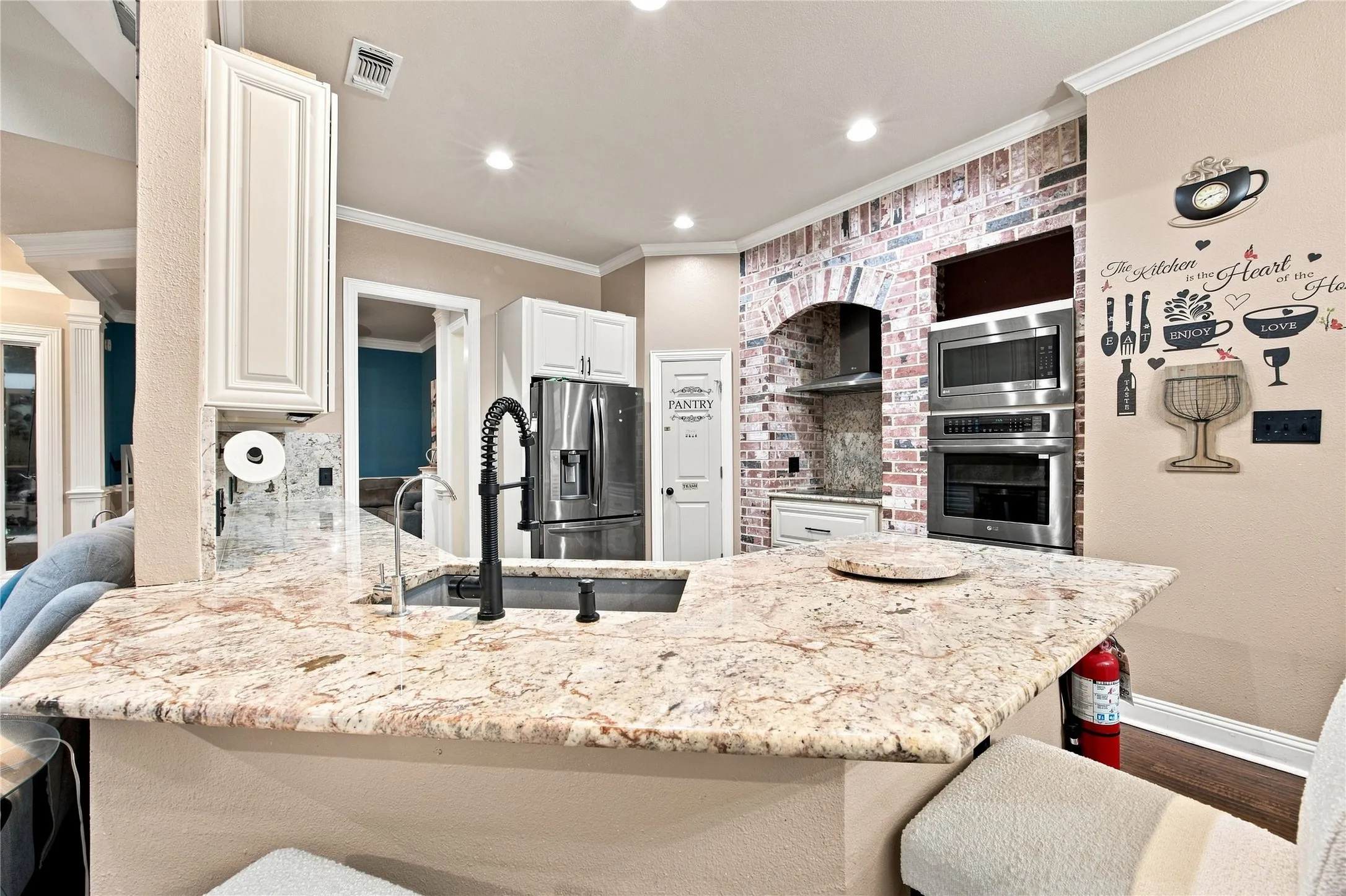 Single Family Residence For Sale in Ellis County , 4518 Pecan Creek Drive, Midlothian, Texas 76065, 4 Bedroom, 3 Bathroom, 3 Garage spaces, 2,611 Sqft, built in 1996, mls#21379241, Real Estate Agent in Midlothian, Homes For Sale in Ellis county, Homes For Sale in Midlothian, Realtor in Midlothian Texas, Real Estate Brokerage Independent Realty Texas, Luminita Cordes Realtor