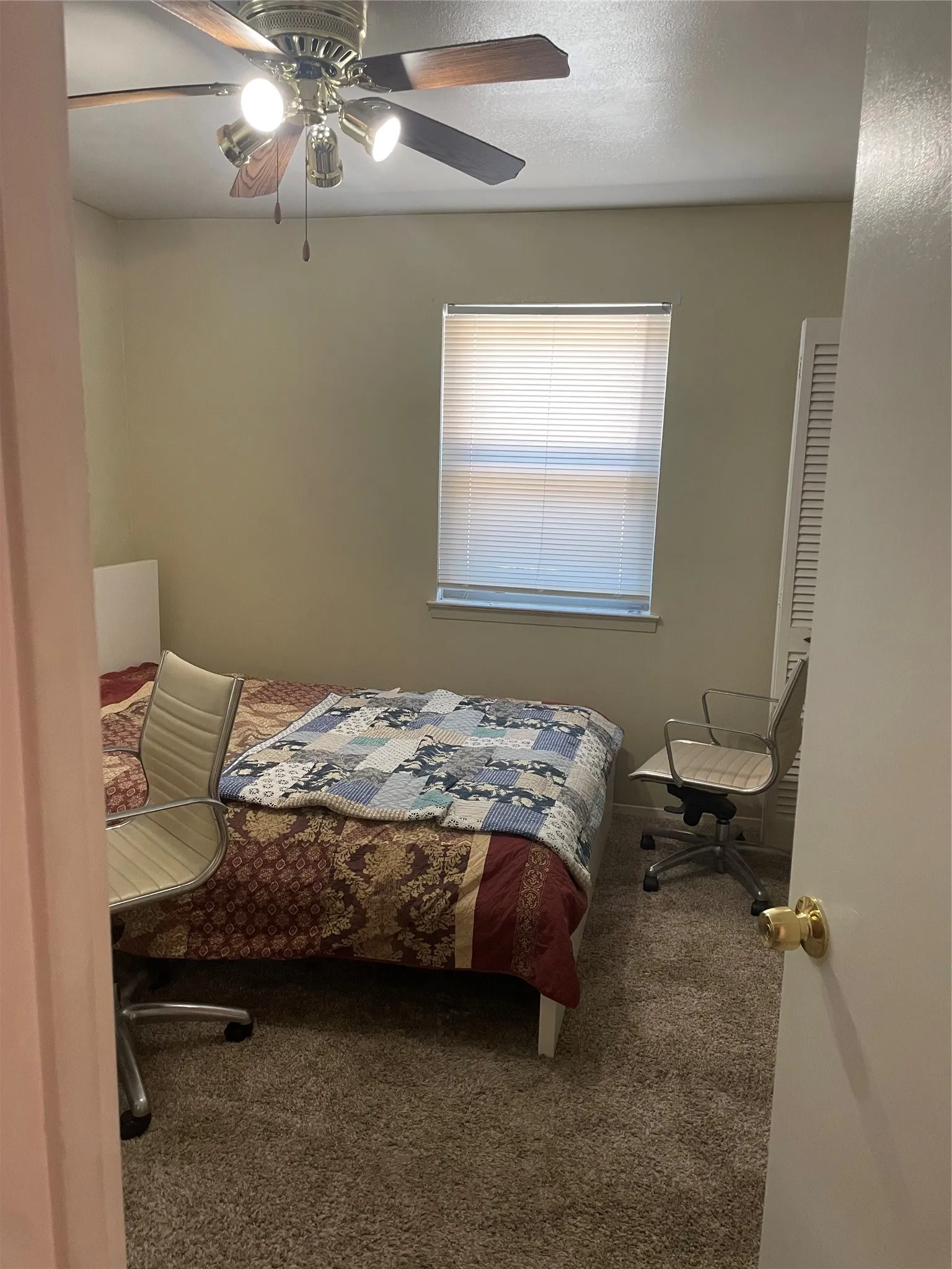 Single Family Residence For Sale in Dallas County , 1130 Glenwick Lane, Irving, Texas 75060, 4 Bedroom, 2 Bathroom, 2 Garage spaces, 1,153 Sqft, built in 1960, mls#21378078, Real Estate Agent in Irving, Homes For Sale in Dallas county, Homes For Sale in Irving, Realtor in Irving Texas, Real Estate Brokerage Independent Realty Texas, Luminita Cordes Realtor