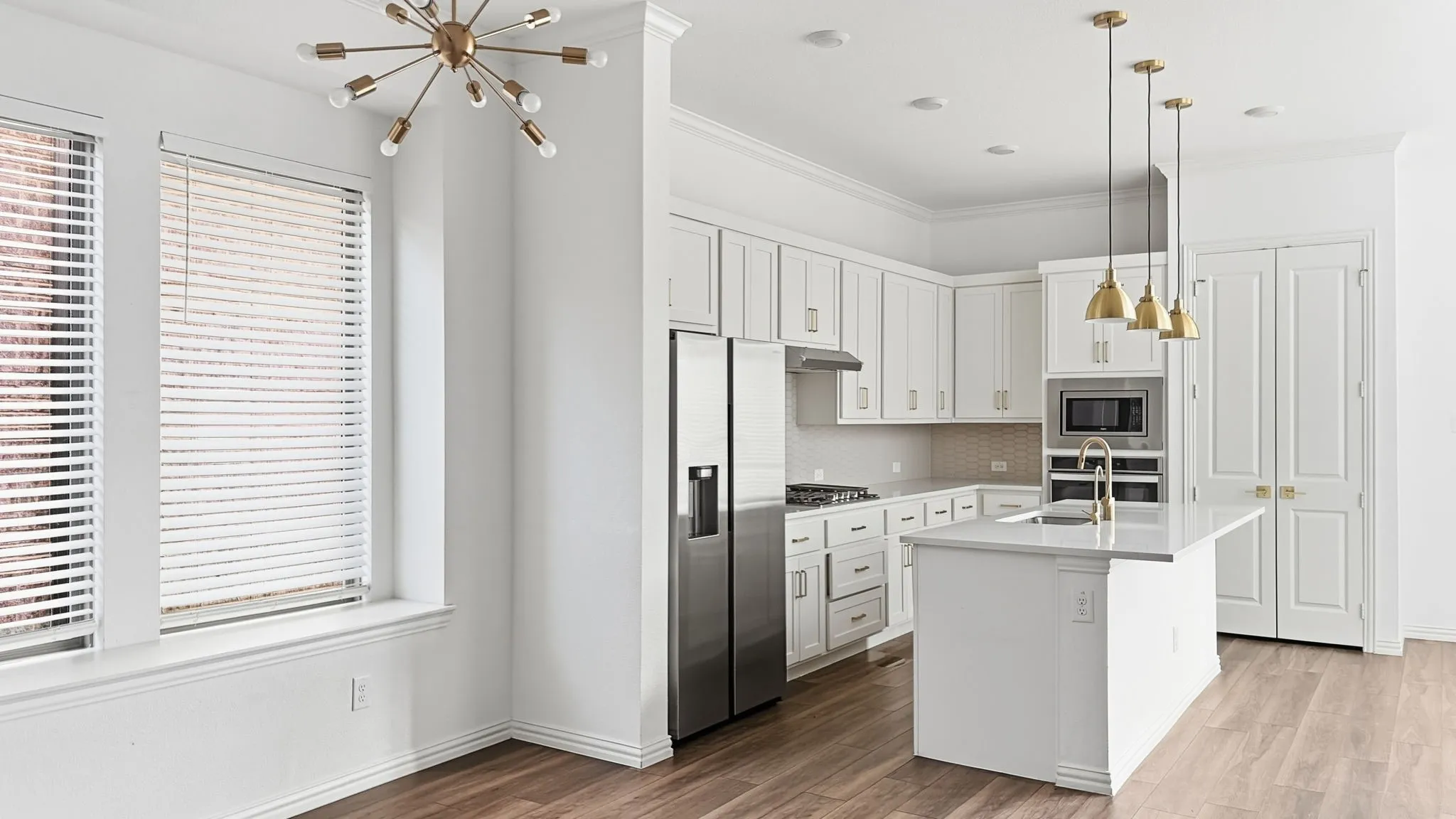 Single Family Residence For Rent in Dallas County , 238 Woodson Street, Irving, Texas 75063, 4 Bedroom, 3 Bathroom, 2 Garage spaces, 2,356 Sqft, built in 2020, mls#21379253, Real Estate Agent in Irving, Homes For Rent in Dallas county, Homes For Rent in Irving, Realtor in Irving Texas, Real Estate Brokerage Independent Realty Texas, Luminita Cordes Realtor