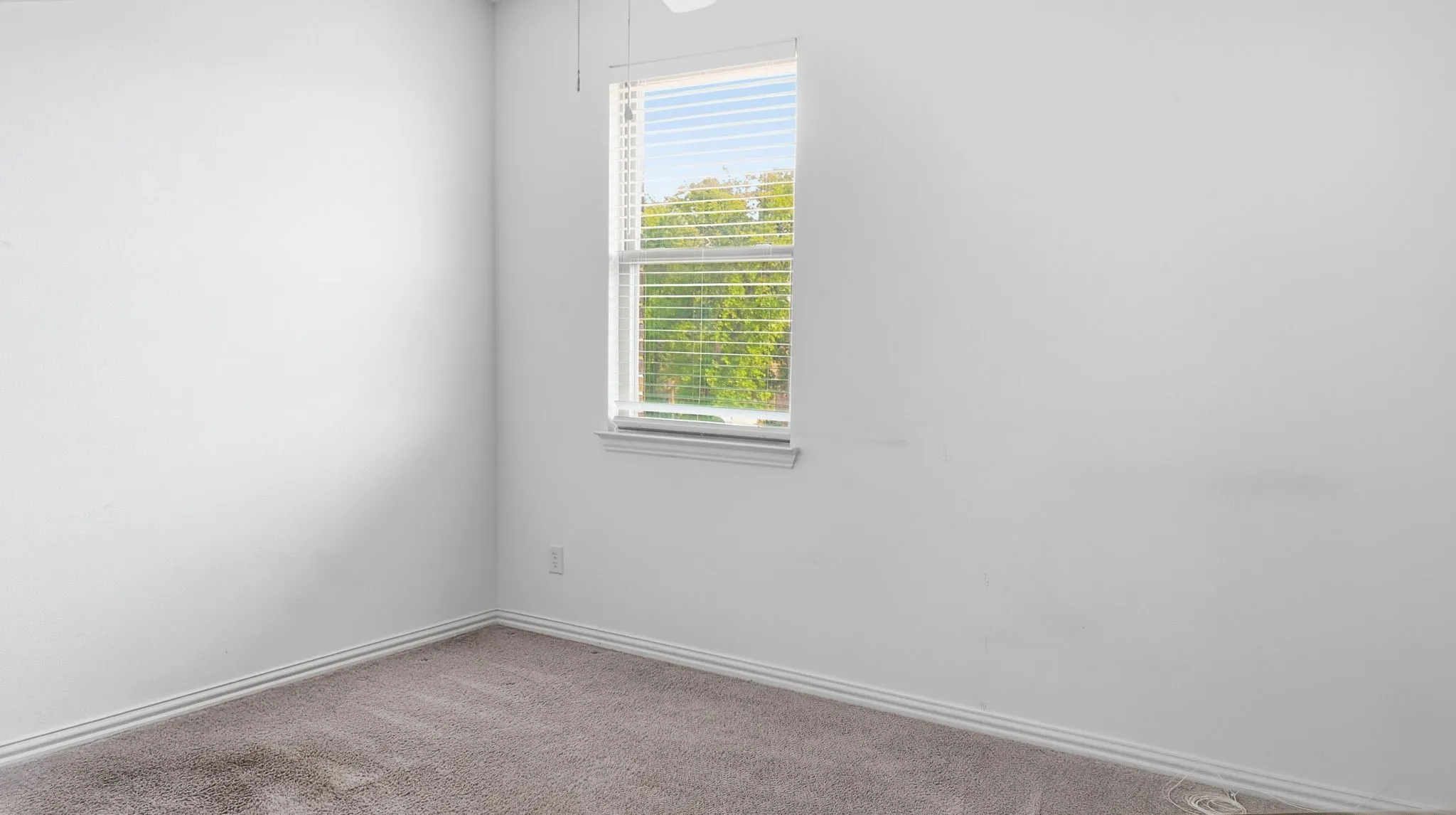 Single Family Residence For Rent in Dallas County , 238 Woodson Street, Irving, Texas 75063, 4 Bedroom, 3 Bathroom, 2 Garage spaces, 2,356 Sqft, built in 2020, mls#21379253, Real Estate Agent in Irving, Homes For Rent in Dallas county, Homes For Rent in Irving, Realtor in Irving Texas, Real Estate Brokerage Independent Realty Texas, Luminita Cordes Realtor