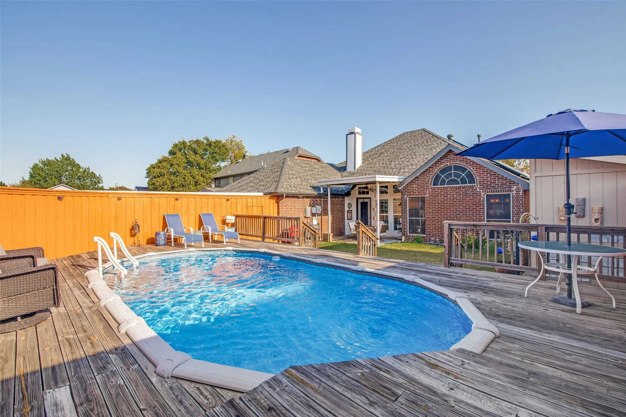 Single Family Residence For Sale in Dallas County , 8317 Trail Lake Drive, Rowlett, Texas 75088, 4 Bedroom, 2 Bathroom, 2 Garage spaces, 1,998 Sqft, built in 1990, mls#21378917, Real Estate Agent in Rowlett, Homes For Sale in Dallas county, Homes For Sale in Rowlett, Realtor in Rowlett Texas, Real Estate Brokerage Independent Realty Texas, Luminita Cordes Realtor