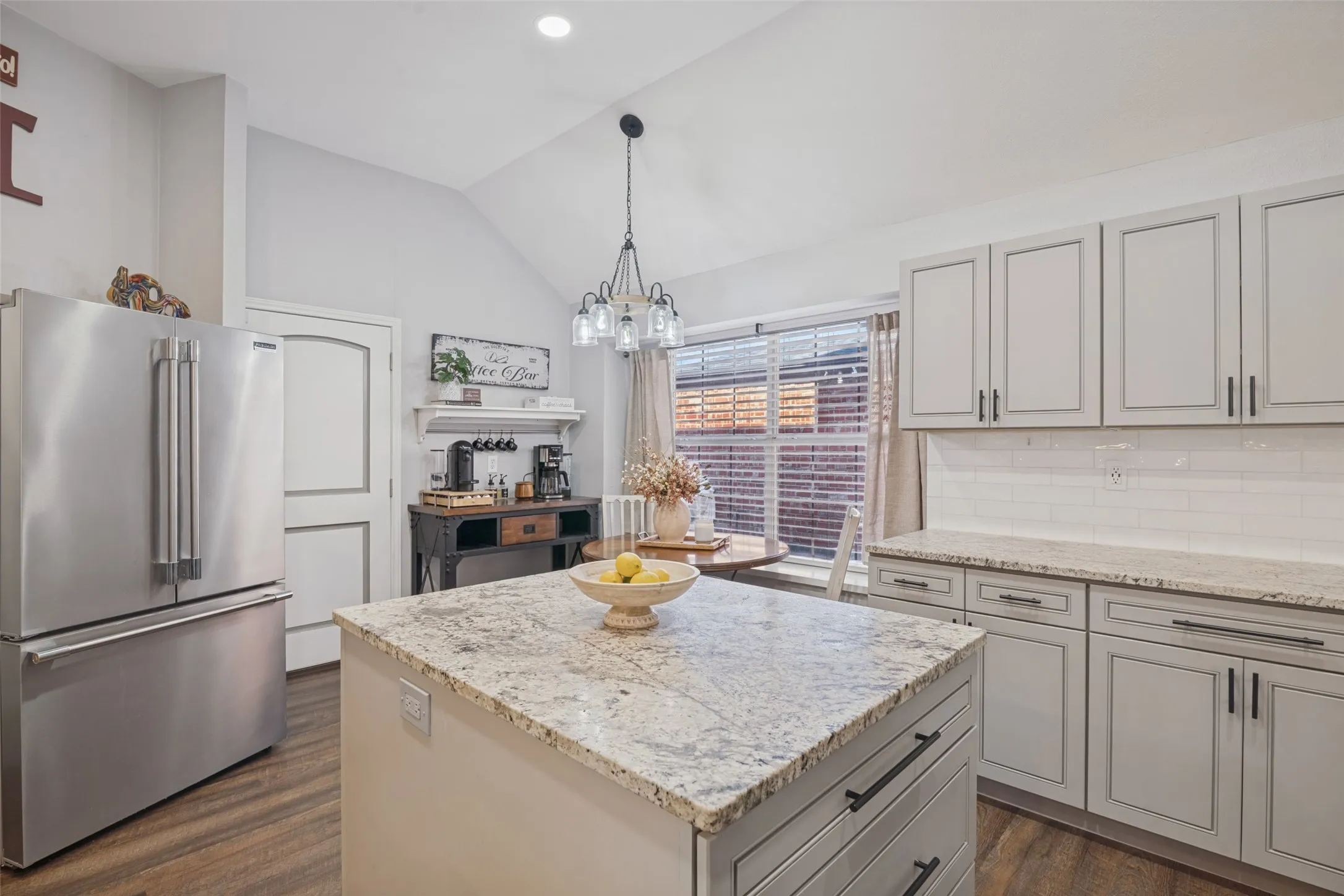 Single Family Residence For Sale in Dallas County , 8317 Trail Lake Drive, Rowlett, Texas 75088, 4 Bedroom, 2 Bathroom, 2 Garage spaces, 1,998 Sqft, built in 1990, mls#21378917, Real Estate Agent in Rowlett, Homes For Sale in Dallas county, Homes For Sale in Rowlett, Realtor in Rowlett Texas, Real Estate Brokerage Independent Realty Texas, Luminita Cordes Realtor