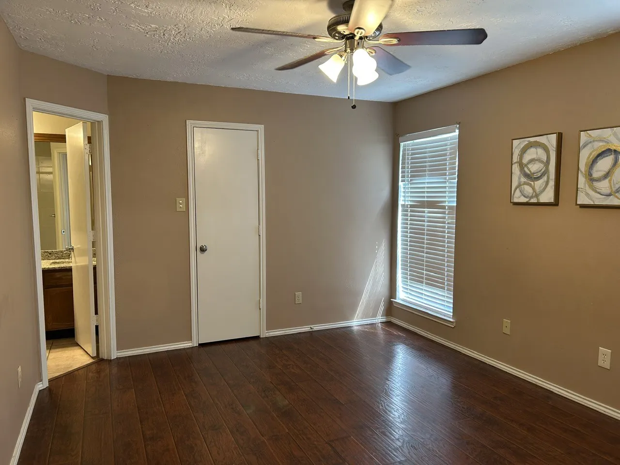 Single Family Residence For Rent in Collin County , 1125 Glyndon Drive, Plano, Texas 75023, 4 Bedroom, 2 Bathroom, 2 Garage spaces, 1,636 Sqft, built in 1982, mls#21379258, Real Estate Agent in Plano, Homes For Rent in Collin county, Homes For Rent in Plano, Realtor in Plano Texas, Real Estate Brokerage Independent Realty Texas, Luminita Cordes Realtor