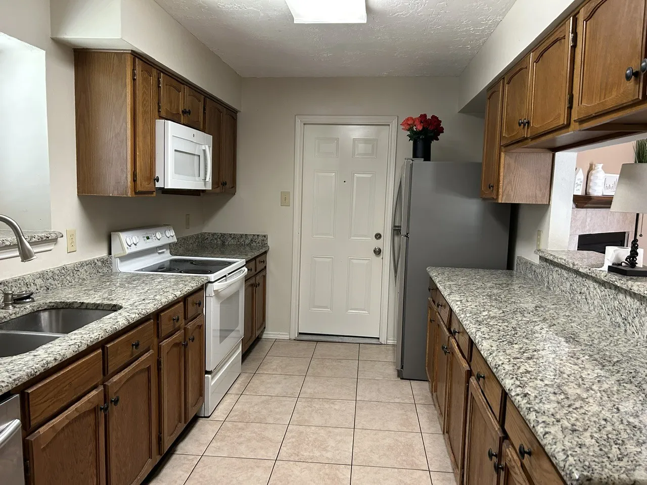 Single Family Residence For Rent in Collin County , 1125 Glyndon Drive, Plano, Texas 75023, 4 Bedroom, 2 Bathroom, 2 Garage spaces, 1,636 Sqft, built in 1982, mls#21379258, Real Estate Agent in Plano, Homes For Rent in Collin county, Homes For Rent in Plano, Realtor in Plano Texas, Real Estate Brokerage Independent Realty Texas, Luminita Cordes Realtor