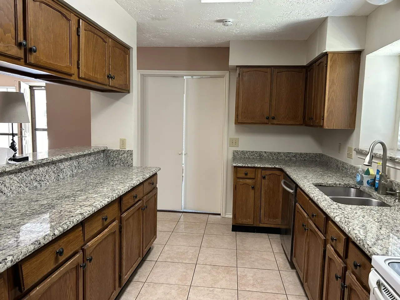 Single Family Residence For Rent in Collin County , 1125 Glyndon Drive, Plano, Texas 75023, 4 Bedroom, 2 Bathroom, 2 Garage spaces, 1,636 Sqft, built in 1982, mls#21379258, Real Estate Agent in Plano, Homes For Rent in Collin county, Homes For Rent in Plano, Realtor in Plano Texas, Real Estate Brokerage Independent Realty Texas, Luminita Cordes Realtor
