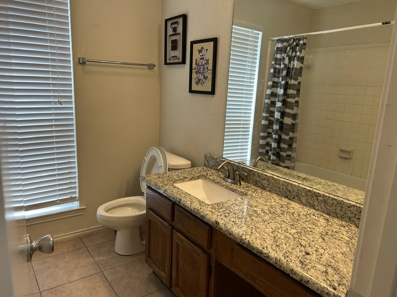 Single Family Residence For Rent in Collin County , 1125 Glyndon Drive, Plano, Texas 75023, 4 Bedroom, 2 Bathroom, 2 Garage spaces, 1,636 Sqft, built in 1982, mls#21379258, Real Estate Agent in Plano, Homes For Rent in Collin county, Homes For Rent in Plano, Realtor in Plano Texas, Real Estate Brokerage Independent Realty Texas, Luminita Cordes Realtor