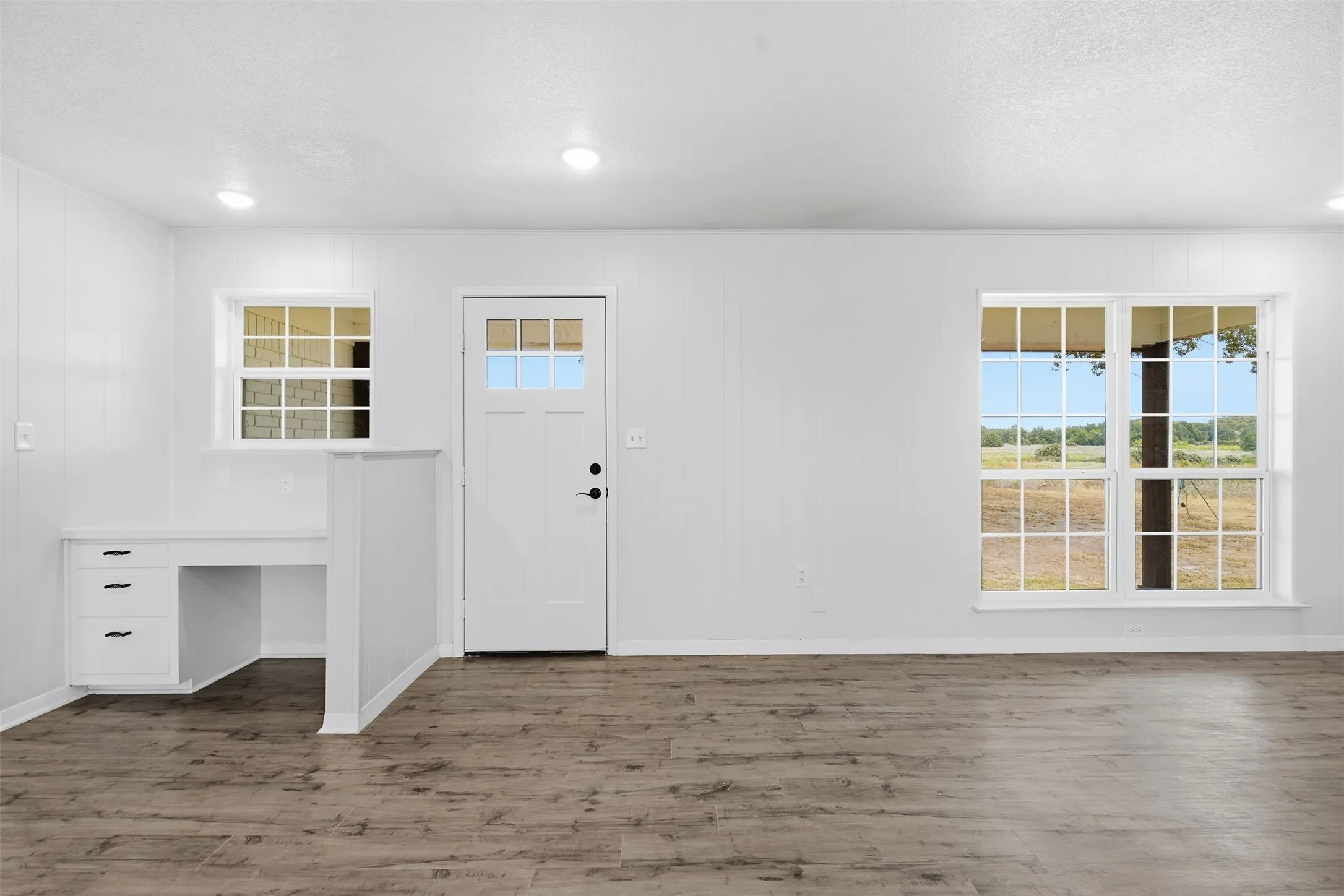 Single Family Residence For Sale in Parker County , 1024 Arbor Vista Drive, Azle, Texas 76020, 3 Bedroom, 2 Bathroom, 2 Garage spaces, 1,515 Sqft, built in 1973, mls#21378993, Real Estate Agent in Azle, Homes For Sale in Parker county, Homes For Sale in Azle, Realtor in Azle Texas, Real Estate Brokerage Independent Realty Texas, Luminita Cordes Realtor