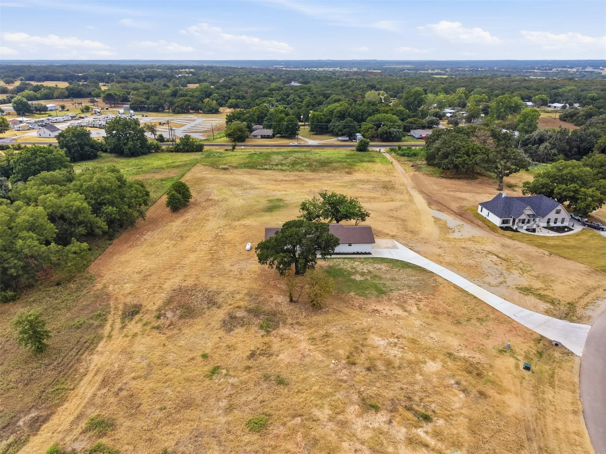 Single Family Residence For Sale in Parker County , 1024 Arbor Vista Drive, Azle, Texas 76020, 3 Bedroom, 2 Bathroom, 2 Garage spaces, 1,515 Sqft, built in 1973, mls#21378993, Real Estate Agent in Azle, Homes For Sale in Parker county, Homes For Sale in Azle, Realtor in Azle Texas, Real Estate Brokerage Independent Realty Texas, Luminita Cordes Realtor