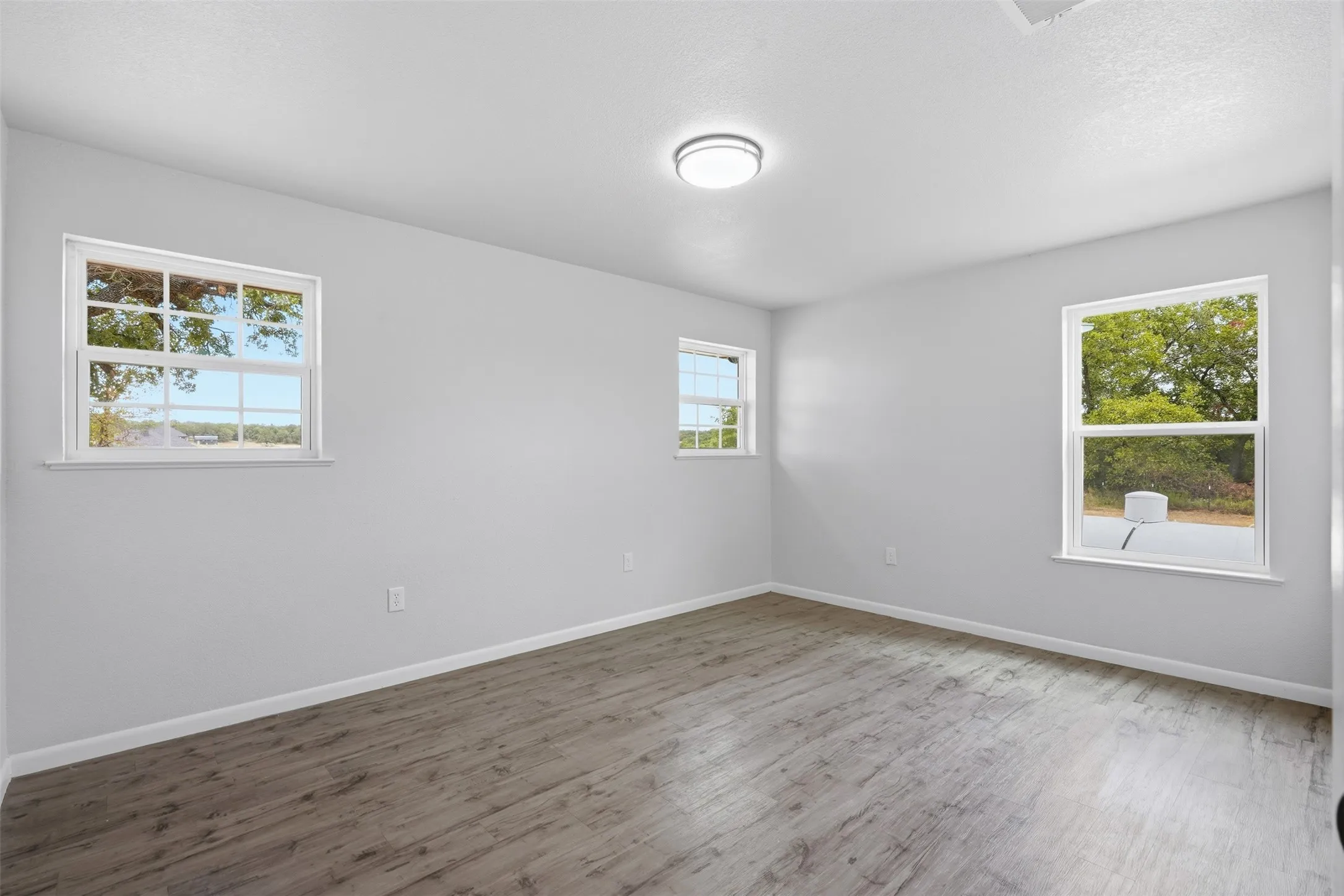 Single Family Residence For Sale in Parker County , 1024 Arbor Vista Drive, Azle, Texas 76020, 3 Bedroom, 2 Bathroom, 2 Garage spaces, 1,515 Sqft, built in 1973, mls#21378993, Real Estate Agent in Azle, Homes For Sale in Parker county, Homes For Sale in Azle, Realtor in Azle Texas, Real Estate Brokerage Independent Realty Texas, Luminita Cordes Realtor