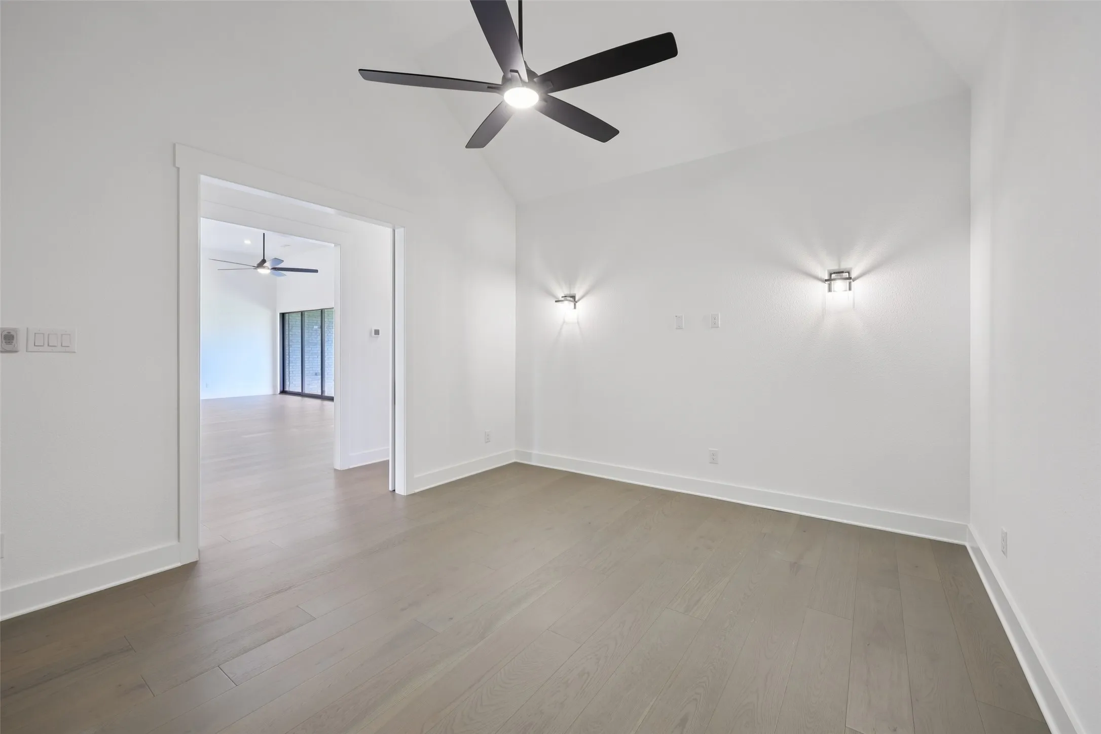 Single Family Residence For Sale in Denton County , 132 Willow Oak Drive, Krugerville, Texas 76227, 4 Bedroom, 4 Bathroom, 3 Garage spaces, 3,191 Sqft, built in 2023, mls#21379260, Real Estate Agent in Krugerville, Homes For Sale in Denton county, Homes For Sale in Krugerville, Realtor in Krugerville Texas, Real Estate Brokerage Independent Realty Texas, Luminita Cordes Realtor