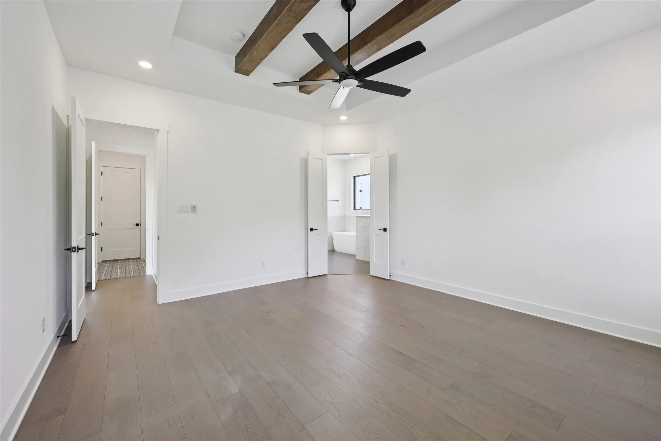 Single Family Residence For Sale in Denton County , 132 Willow Oak Drive, Krugerville, Texas 76227, 4 Bedroom, 4 Bathroom, 3 Garage spaces, 3,191 Sqft, built in 2023, mls#21379260, Real Estate Agent in Krugerville, Homes For Sale in Denton county, Homes For Sale in Krugerville, Realtor in Krugerville Texas, Real Estate Brokerage Independent Realty Texas, Luminita Cordes Realtor