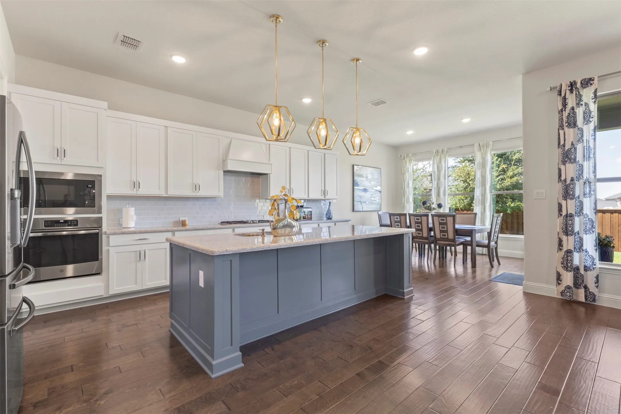 Single Family Residence For Sale in Tarrant County , 1228 Marigold Lane, Haslet, Texas 76052, 4 Bedroom, 4 Bathroom, 3 Garage spaces, 3,687 Sqft, built in 2019, mls#21378967, Real Estate Agent in Haslet, Homes For Sale in Tarrant county, Homes For Sale in Haslet, Realtor in Haslet Texas, Real Estate Brokerage Independent Realty Texas, Luminita Cordes Realtor