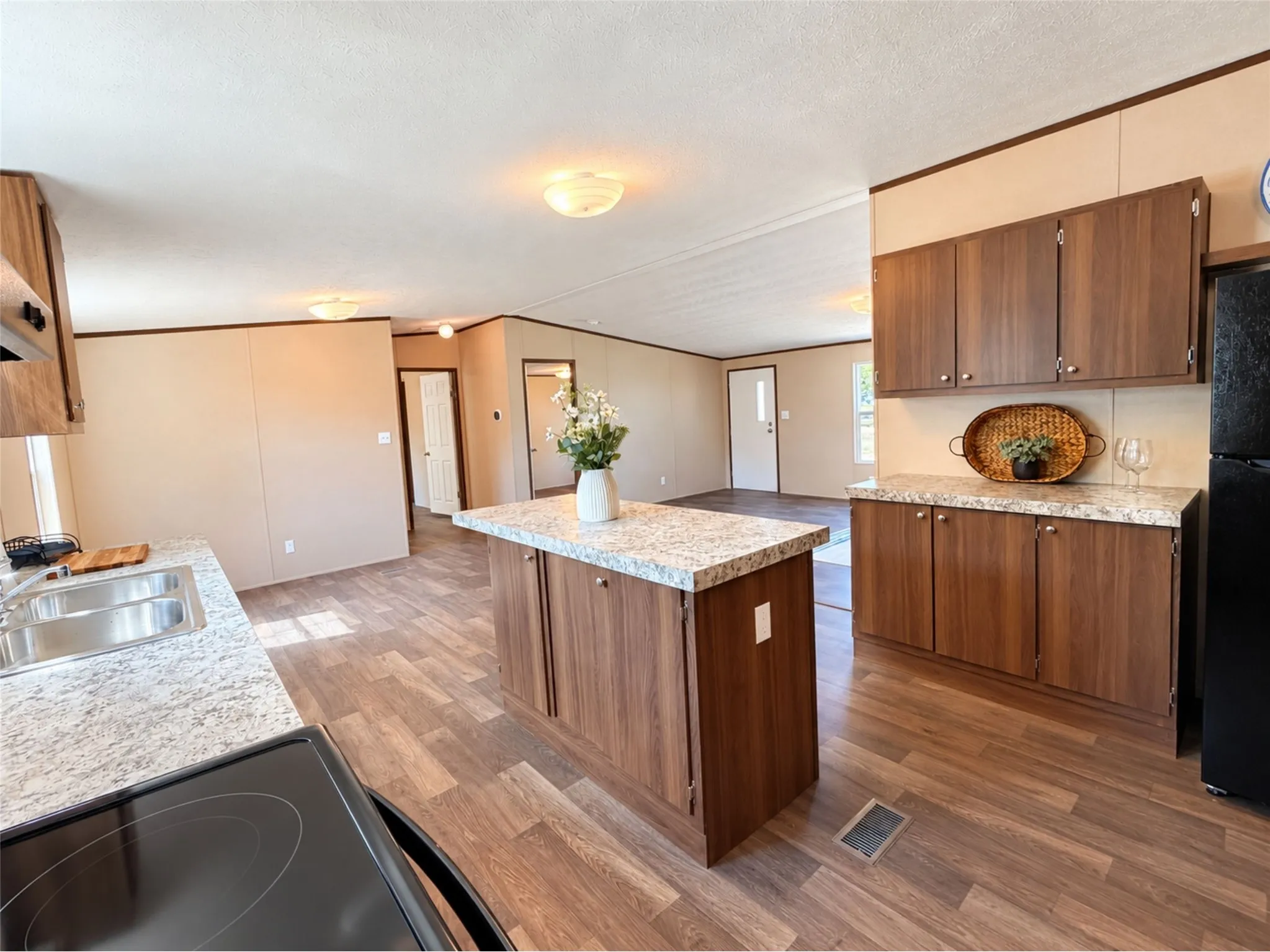 Manufactured Home For Sale in Hunt County , 256 County Road 3101, Greenville, Texas 75402, 3 Bedroom, 2 Bathroom, Garage spaces, 1,564 Sqft, built in 2023, mls#21379252, Real Estate Agent in Greenville, Homes For Sale in Hunt county, Homes For Sale in Greenville, Realtor in Greenville Texas, Real Estate Brokerage Independent Realty Texas, Luminita Cordes Realtor