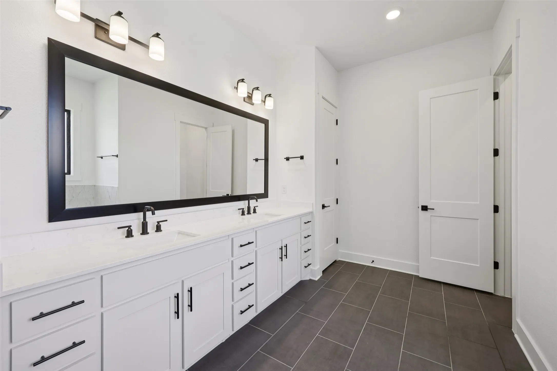 Single Family Residence For Sale in Denton County , 132 Peachleaf Drive, Krugerville, Texas 76227, 4 Bedroom, 4 Bathroom, 3 Garage spaces, 3,191 Sqft, built in 2024, mls#21379262, Real Estate Agent in Krugerville, Homes For Sale in Denton county, Homes For Sale in Krugerville, Realtor in Krugerville Texas, Real Estate Brokerage Independent Realty Texas, Luminita Cordes Realtor