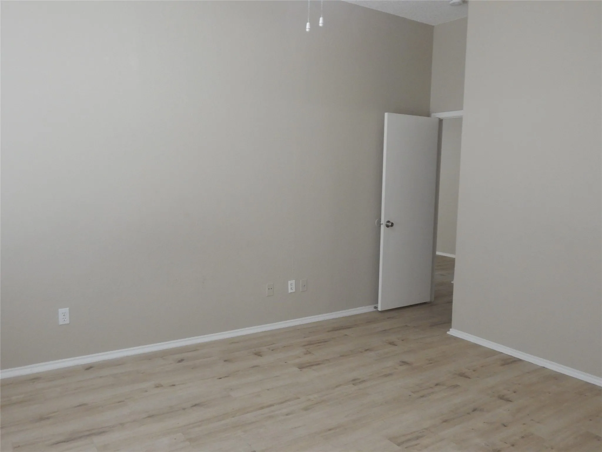 Single Family Residence For Rent in Tarrant County , 6009 Castanada Drive, Arlington, Texas 76018, 3 Bedroom, 2 Bathroom, 2 Garage spaces, 1,436 Sqft, built in 1996, mls#21379266, Real Estate Agent in Arlington, Homes For Rent in Tarrant county, Homes For Rent in Arlington, Realtor in Arlington Texas, Real Estate Brokerage Independent Realty Texas, Luminita Cordes Realtor