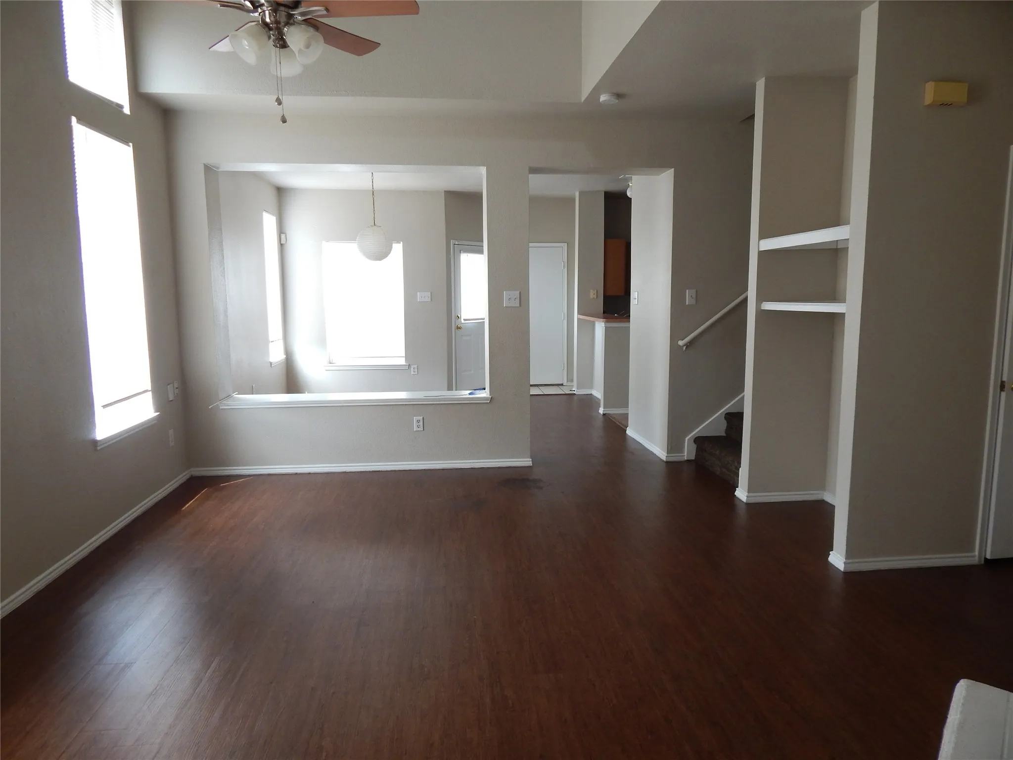 Duplex For Rent in Tarrant County , 1027 Tennessee Trail, Arlington, Texas 76017, 3 Bedroom, 3 Bathroom, 2 Garage spaces, 1,591 Sqft, built in 1999, mls#21379272, Real Estate Agent in Arlington, Homes For Rent in Tarrant county, Homes For Rent in Arlington, Realtor in Arlington Texas, Real Estate Brokerage Independent Realty Texas, Luminita Cordes Realtor