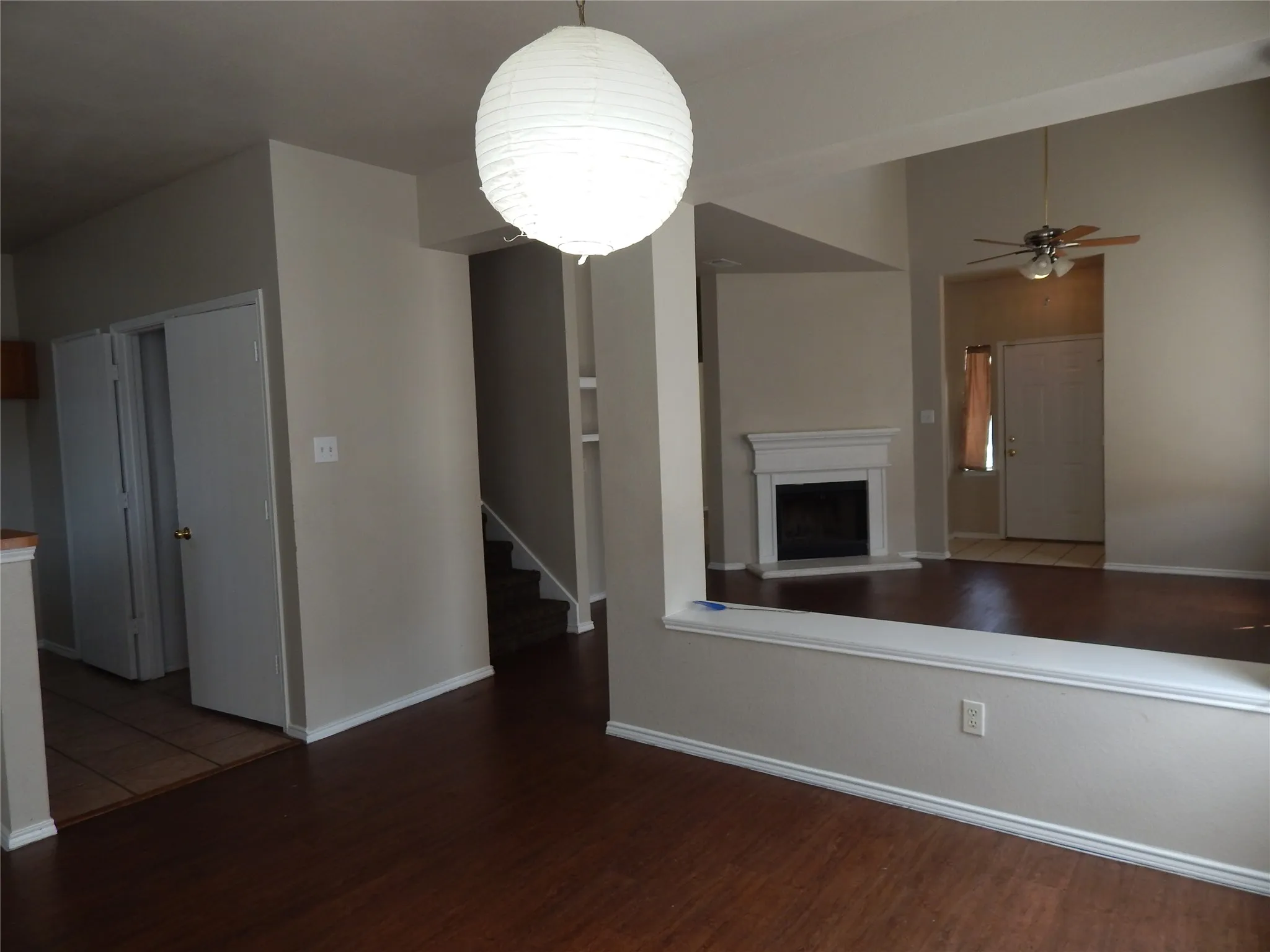 Duplex For Rent in Tarrant County , 1027 Tennessee Trail, Arlington, Texas 76017, 3 Bedroom, 3 Bathroom, 2 Garage spaces, 1,591 Sqft, built in 1999, mls#21379272, Real Estate Agent in Arlington, Homes For Rent in Tarrant county, Homes For Rent in Arlington, Realtor in Arlington Texas, Real Estate Brokerage Independent Realty Texas, Luminita Cordes Realtor