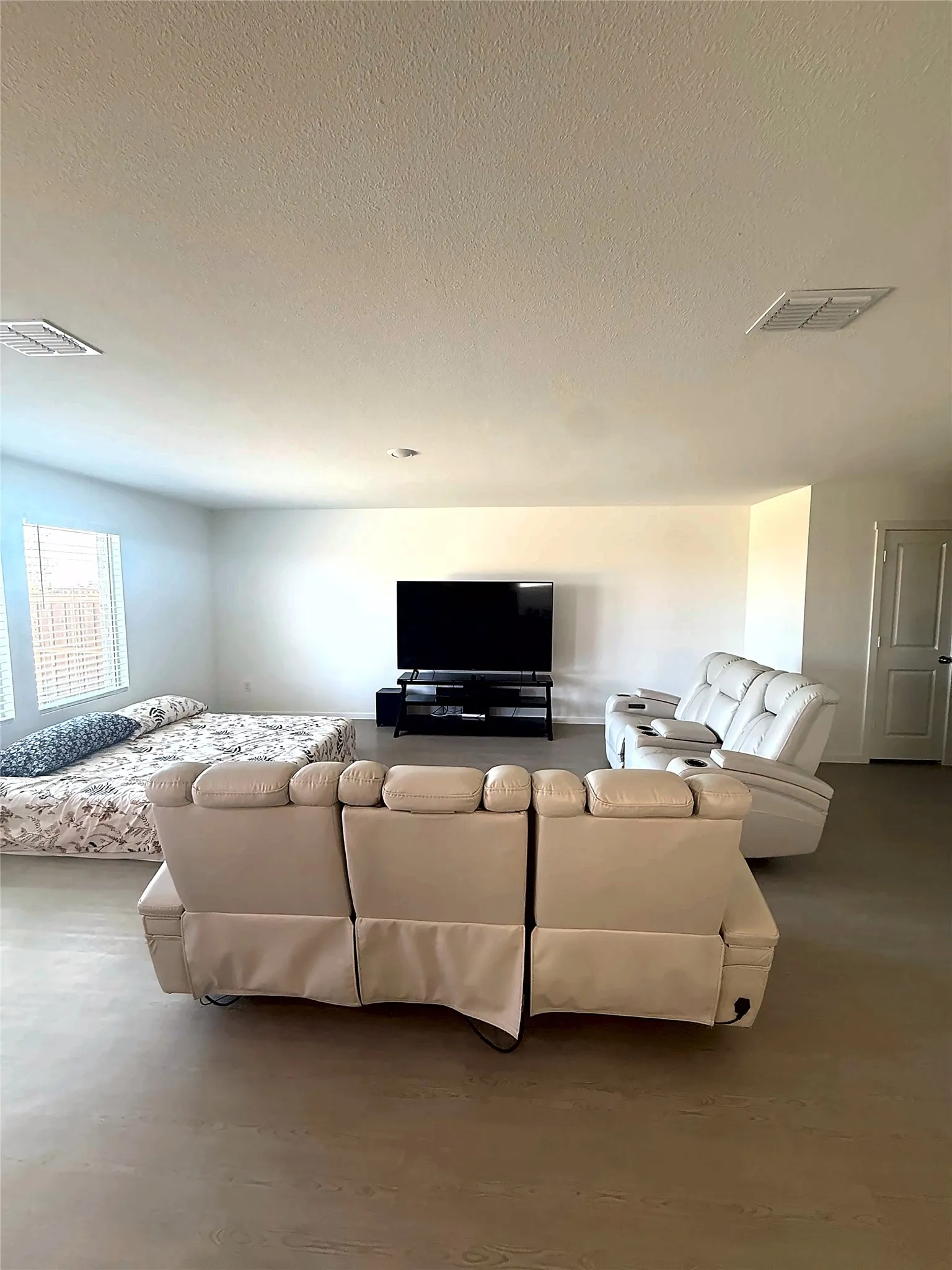 Single Family Residence For Rent in Denton County , 436 Back Country Drive, Little Elm, Texas 75068, 4 Bedroom, 3 Bathroom, 2 Garage spaces, 2,056 Sqft, built in 2025, mls#21379284, Real Estate Agent in Little Elm, Homes For Rent in Denton county, Homes For Rent in Little Elm, Realtor in Little Elm Texas, Real Estate Brokerage Independent Realty Texas, Luminita Cordes Realtor