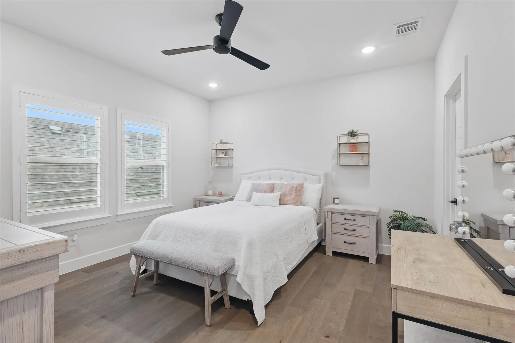 Single Family Residence For Sale in Denton County , 330 Peach Point Road, Prosper, Texas 75078, 4 Bedroom, 5 Bathroom, 3 Garage spaces, 4,314 Sqft, built in 2023, mls#21379294, Real Estate Agent in Prosper, Homes For Sale in Denton county, Homes For Sale in Prosper, Realtor in Prosper Texas, Real Estate Brokerage Independent Realty Texas, Luminita Cordes Realtor