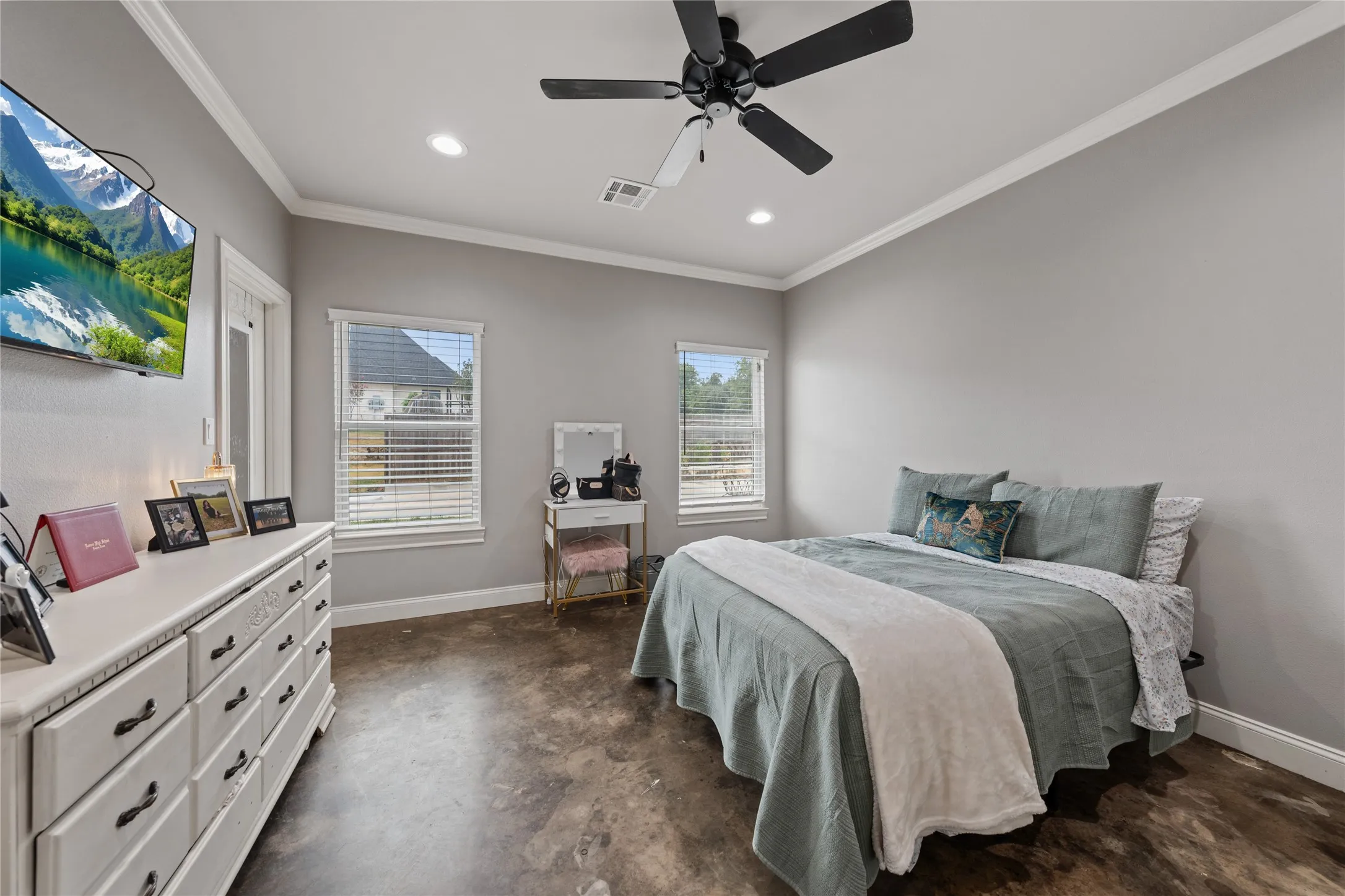 Single Family Residence For Sale in Mc Lennan County , 240 Royals Ranch Road, Lorena, Texas 76655, 4 Bedroom, 3 Bathroom, 2 Garage spaces, 2,849 Sqft, built in 2022, mls#21378316, Real Estate Agent in Lorena, Homes For Sale in Mc Lennan county, Homes For Sale in Lorena, Realtor in Lorena Texas, Real Estate Brokerage Independent Realty Texas, Luminita Cordes Realtor