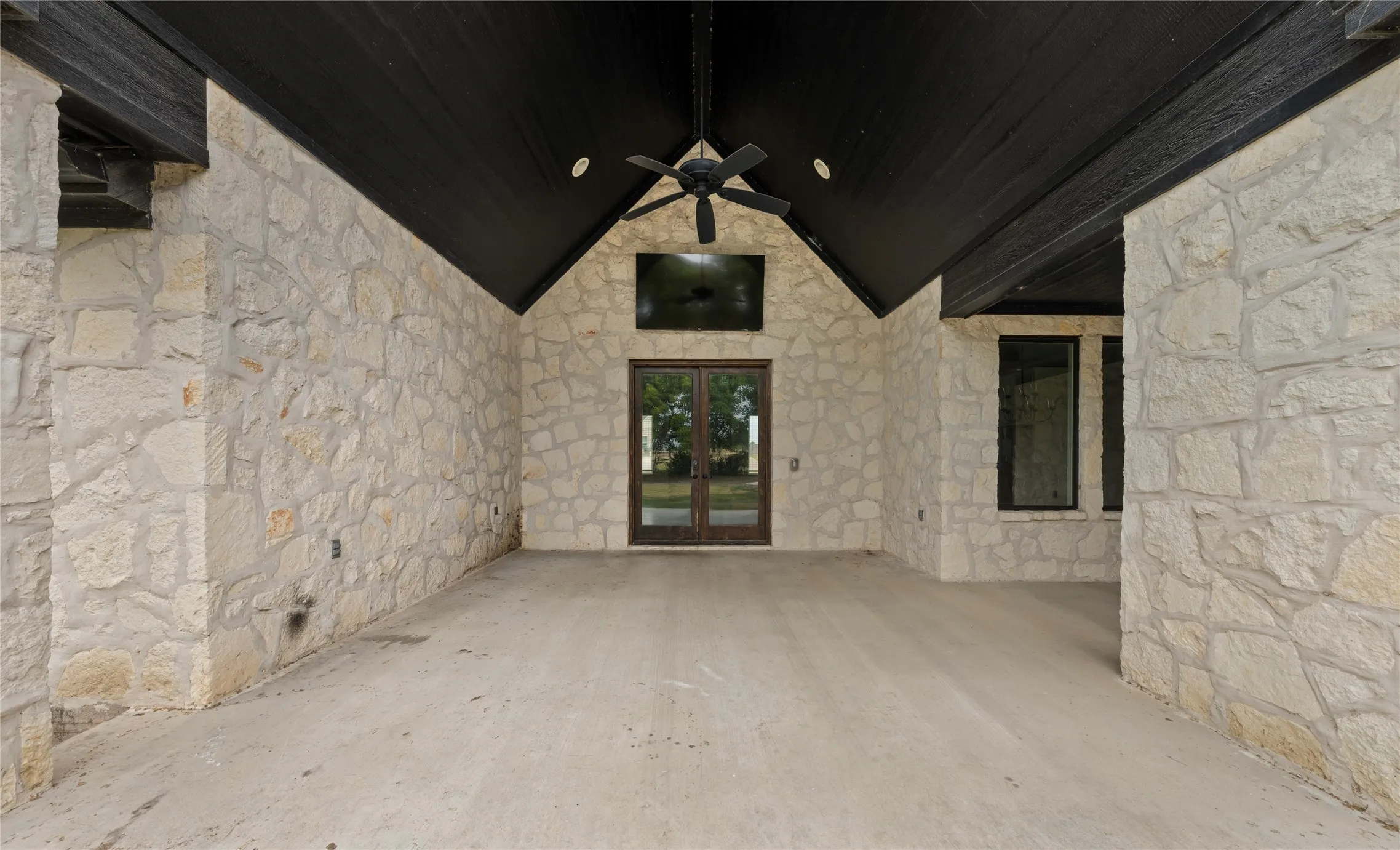 Single Family Residence For Sale in Mc Lennan County , 240 Royals Ranch Road, Lorena, Texas 76655, 4 Bedroom, 3 Bathroom, 2 Garage spaces, 2,849 Sqft, built in 2022, mls#21378316, Real Estate Agent in Lorena, Homes For Sale in Mc Lennan county, Homes For Sale in Lorena, Realtor in Lorena Texas, Real Estate Brokerage Independent Realty Texas, Luminita Cordes Realtor