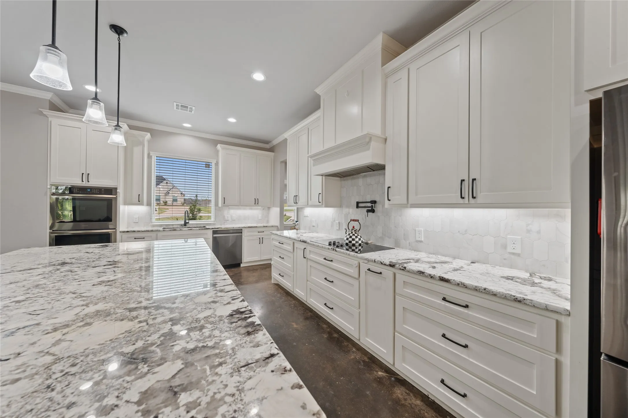 Single Family Residence For Sale in Mc Lennan County , 240 Royals Ranch Road, Lorena, Texas 76655, 4 Bedroom, 3 Bathroom, 2 Garage spaces, 2,849 Sqft, built in 2022, mls#21378316, Real Estate Agent in Lorena, Homes For Sale in Mc Lennan county, Homes For Sale in Lorena, Realtor in Lorena Texas, Real Estate Brokerage Independent Realty Texas, Luminita Cordes Realtor