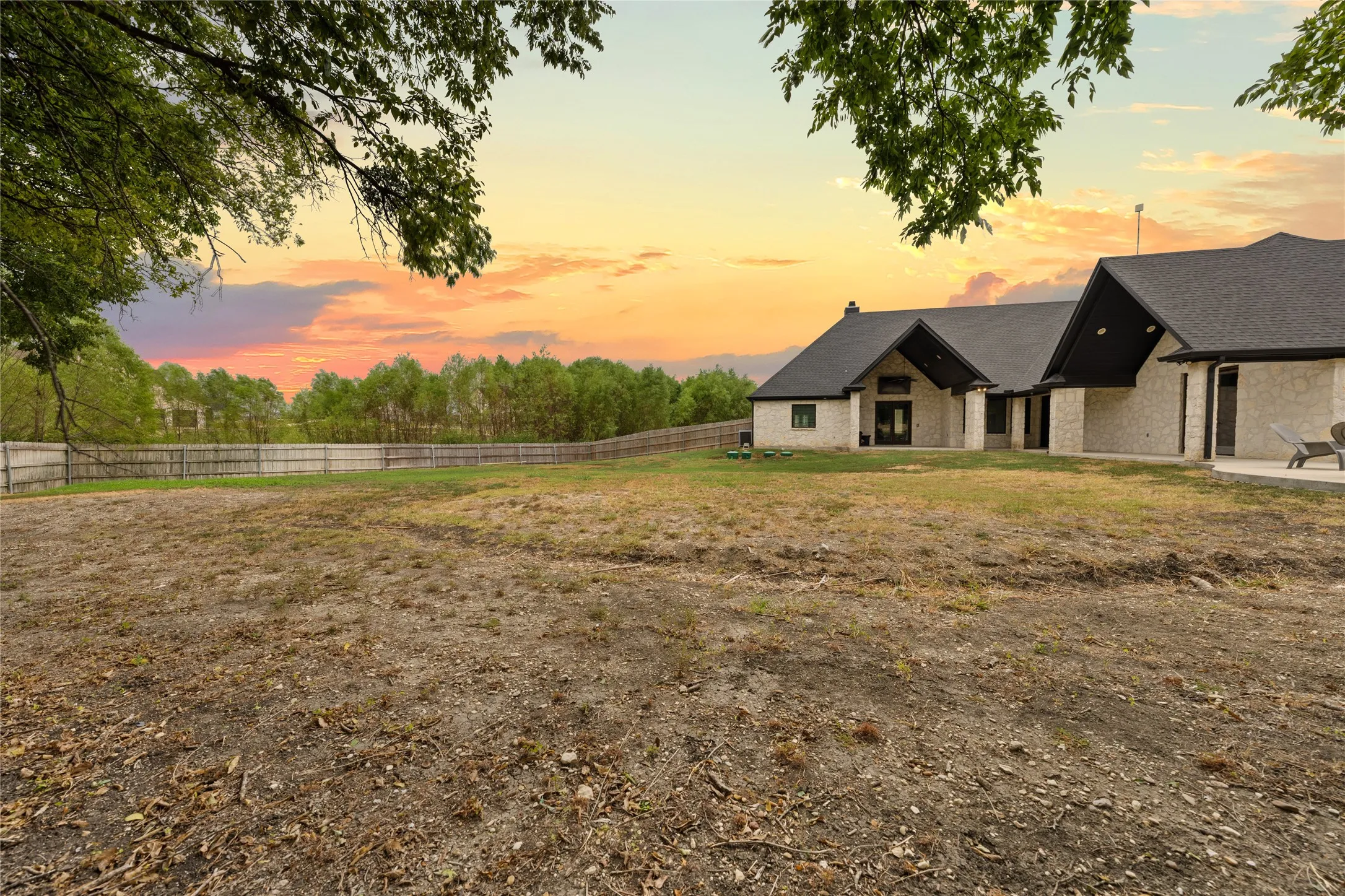 Single Family Residence For Sale in Mc Lennan County , 240 Royals Ranch Road, Lorena, Texas 76655, 4 Bedroom, 3 Bathroom, 2 Garage spaces, 2,849 Sqft, built in 2022, mls#21378316, Real Estate Agent in Lorena, Homes For Sale in Mc Lennan county, Homes For Sale in Lorena, Realtor in Lorena Texas, Real Estate Brokerage Independent Realty Texas, Luminita Cordes Realtor