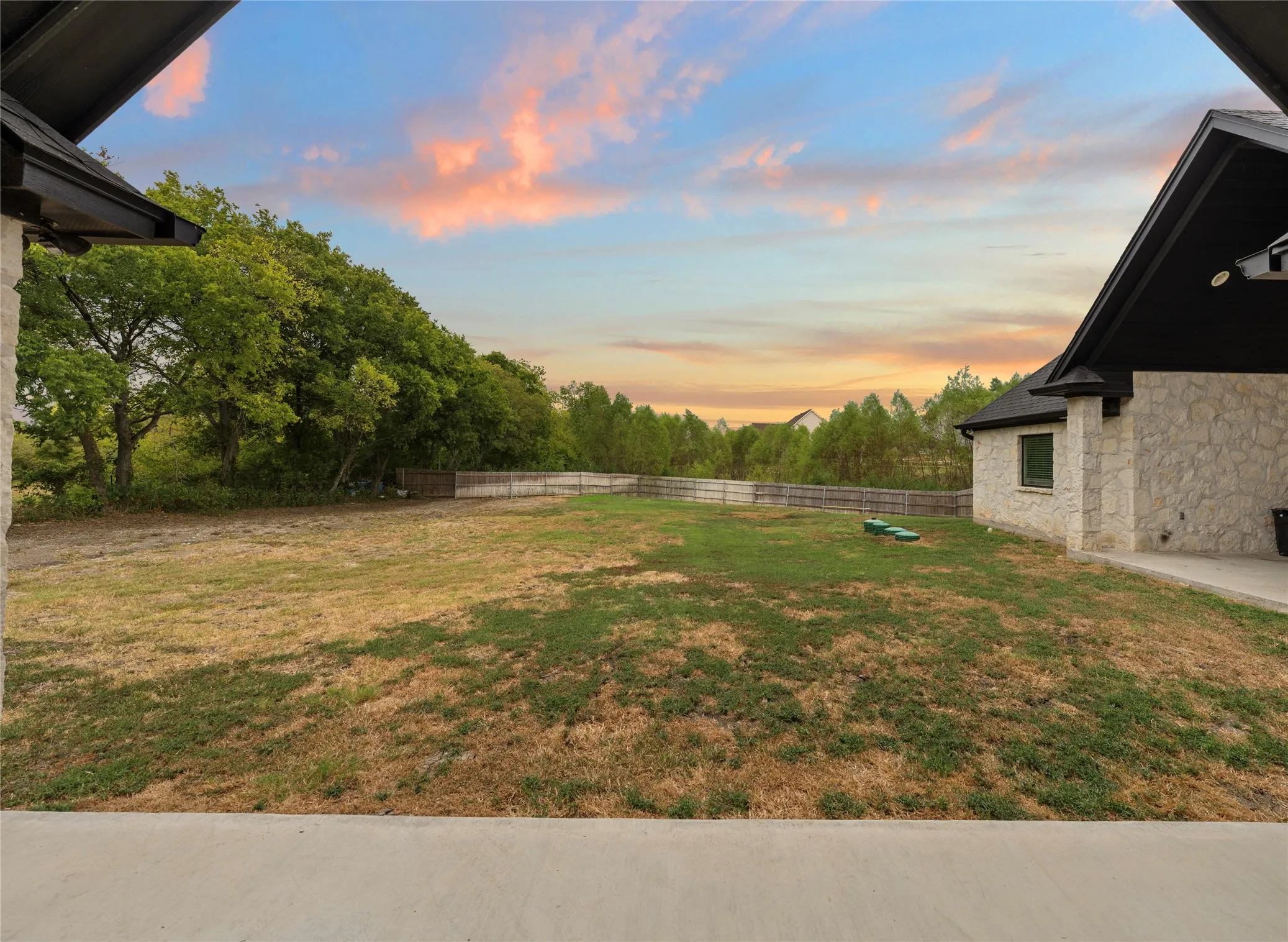 Single Family Residence For Sale in Mc Lennan County , 240 Royals Ranch Road, Lorena, Texas 76655, 4 Bedroom, 3 Bathroom, 2 Garage spaces, 2,849 Sqft, built in 2022, mls#21378316, Real Estate Agent in Lorena, Homes For Sale in Mc Lennan county, Homes For Sale in Lorena, Realtor in Lorena Texas, Real Estate Brokerage Independent Realty Texas, Luminita Cordes Realtor