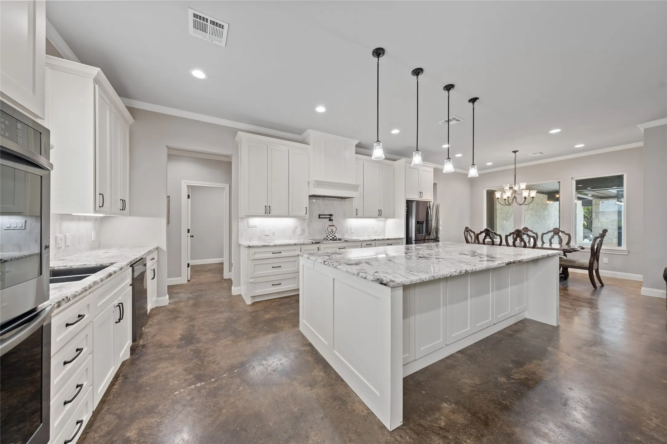 Single Family Residence For Sale in Mc Lennan County , 240 Royals Ranch Road, Lorena, Texas 76655, 4 Bedroom, 3 Bathroom, 2 Garage spaces, 2,849 Sqft, built in 2022, mls#21378316, Real Estate Agent in Lorena, Homes For Sale in Mc Lennan county, Homes For Sale in Lorena, Realtor in Lorena Texas, Real Estate Brokerage Independent Realty Texas, Luminita Cordes Realtor