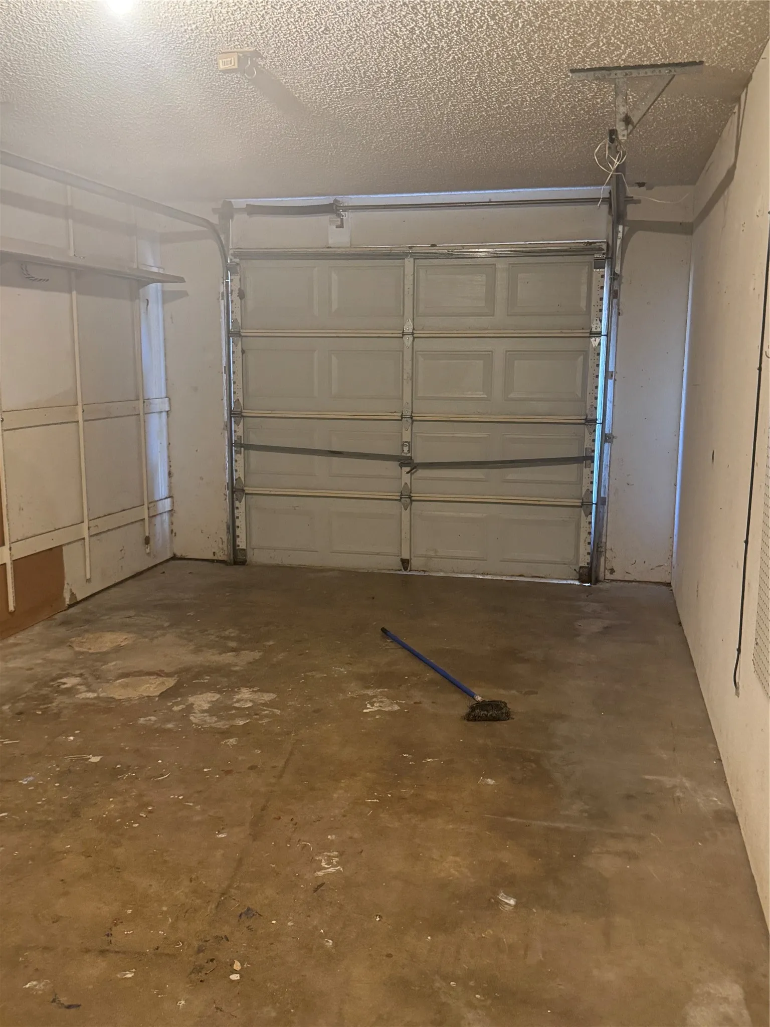 Single Family Residence For Sale in Hunt County , 1201 Division Street, Greenville, Texas 75401, 3 Bedroom, 2 Bathroom, 1 Garage spaces, 1,120 Sqft, built in 1965, mls#21374889, Real Estate Agent in Greenville, Homes For Sale in Hunt county, Homes For Sale in Greenville, Realtor in Greenville Texas, Real Estate Brokerage Independent Realty Texas, Luminita Cordes Realtor