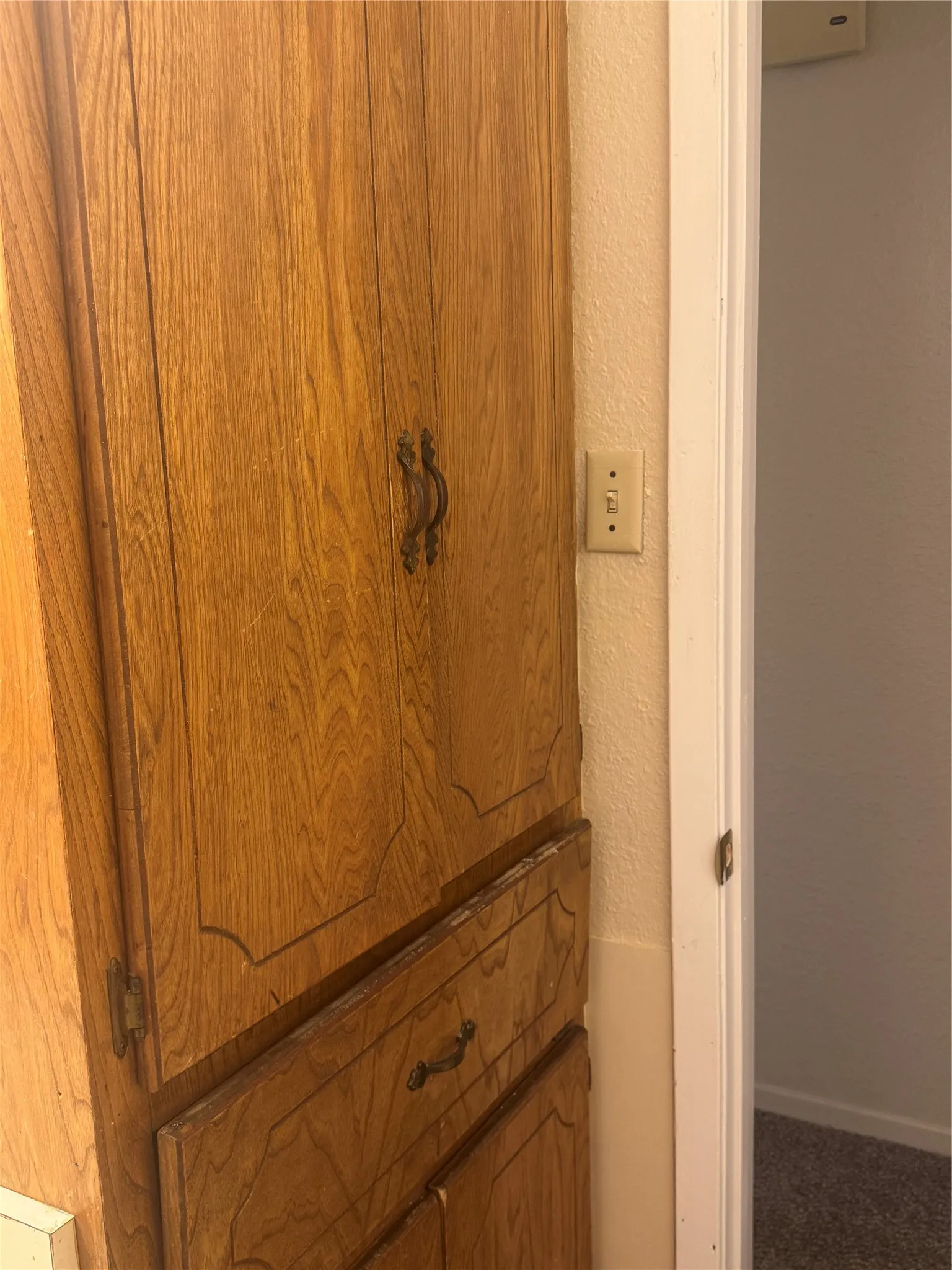 Single Family Residence For Sale in Hunt County , 1201 Division Street, Greenville, Texas 75401, 3 Bedroom, 2 Bathroom, 1 Garage spaces, 1,120 Sqft, built in 1965, mls#21374889, Real Estate Agent in Greenville, Homes For Sale in Hunt county, Homes For Sale in Greenville, Realtor in Greenville Texas, Real Estate Brokerage Independent Realty Texas, Luminita Cordes Realtor