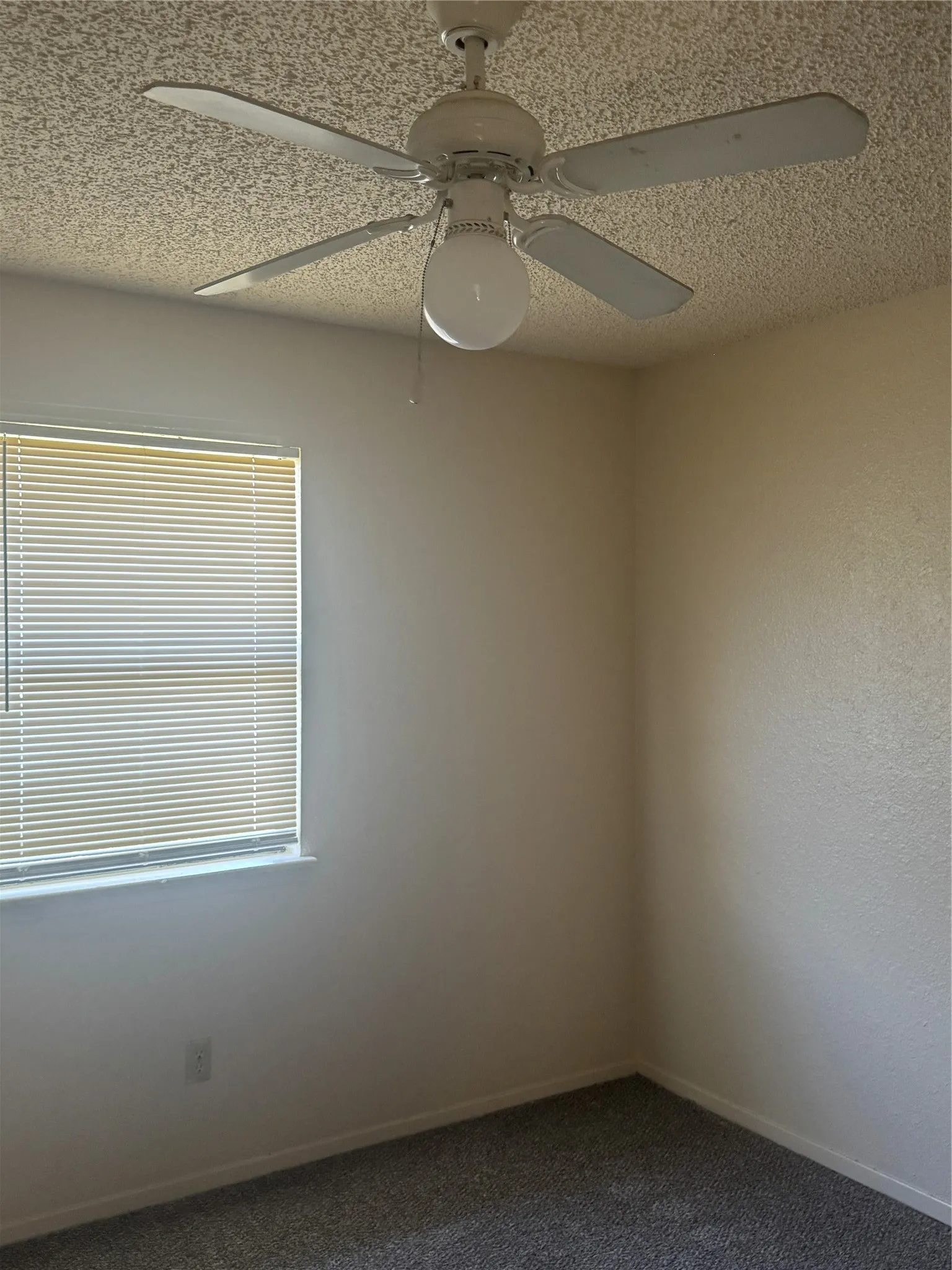 Single Family Residence For Sale in Hunt County , 1201 Division Street, Greenville, Texas 75401, 3 Bedroom, 2 Bathroom, 1 Garage spaces, 1,120 Sqft, built in 1965, mls#21374889, Real Estate Agent in Greenville, Homes For Sale in Hunt county, Homes For Sale in Greenville, Realtor in Greenville Texas, Real Estate Brokerage Independent Realty Texas, Luminita Cordes Realtor