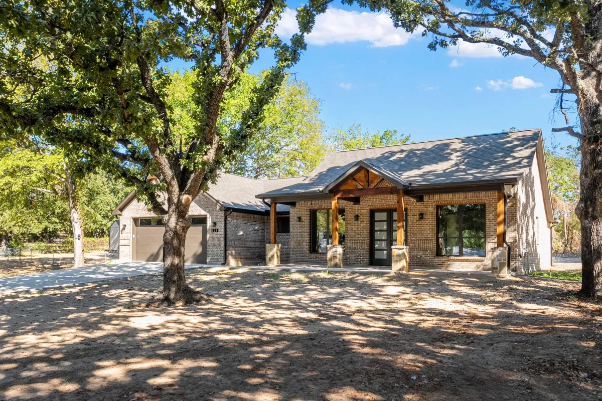 Single Family Residence For Sale in Henderson County , 128 Autumn Wood Trail, Gun Barrel City, Texas 75156, 3 Bedroom, 2 Bathroom, 2 Garage spaces, 1,925 Sqft, built in 2026, mls#21379288, Real Estate Agent in Gun Barrel City, Homes For Sale in Henderson county, Homes For Sale in Gun Barrel City, Realtor in Gun Barrel City Texas, Real Estate Brokerage Independent Realty Texas, Luminita Cordes Realtor