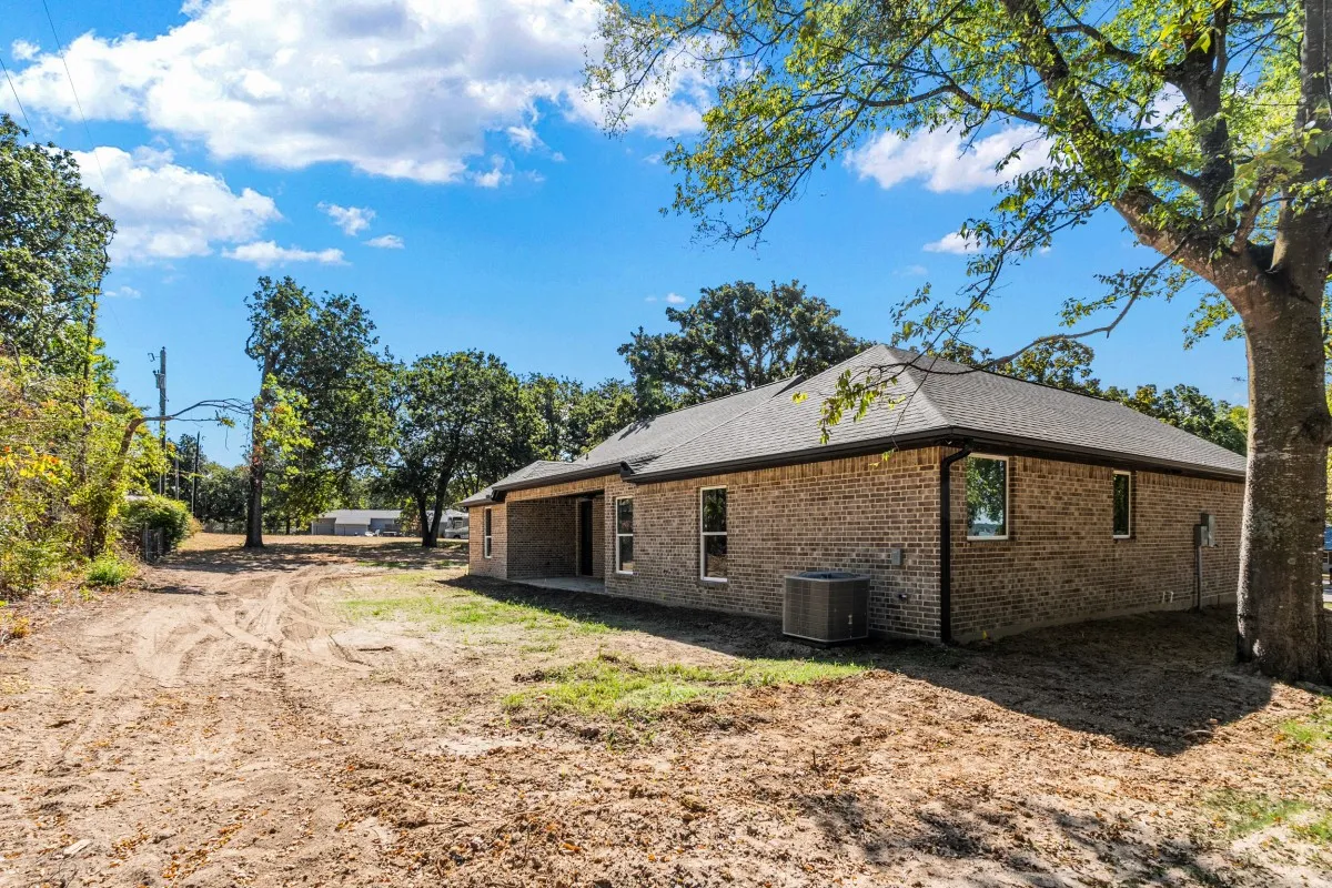 Single Family Residence For Sale in Henderson County , 128 Autumn Wood Trail, Gun Barrel City, Texas 75156, 3 Bedroom, 2 Bathroom, 2 Garage spaces, 1,925 Sqft, built in 2026, mls#21379288, Real Estate Agent in Gun Barrel City, Homes For Sale in Henderson county, Homes For Sale in Gun Barrel City, Realtor in Gun Barrel City Texas, Real Estate Brokerage Independent Realty Texas, Luminita Cordes Realtor