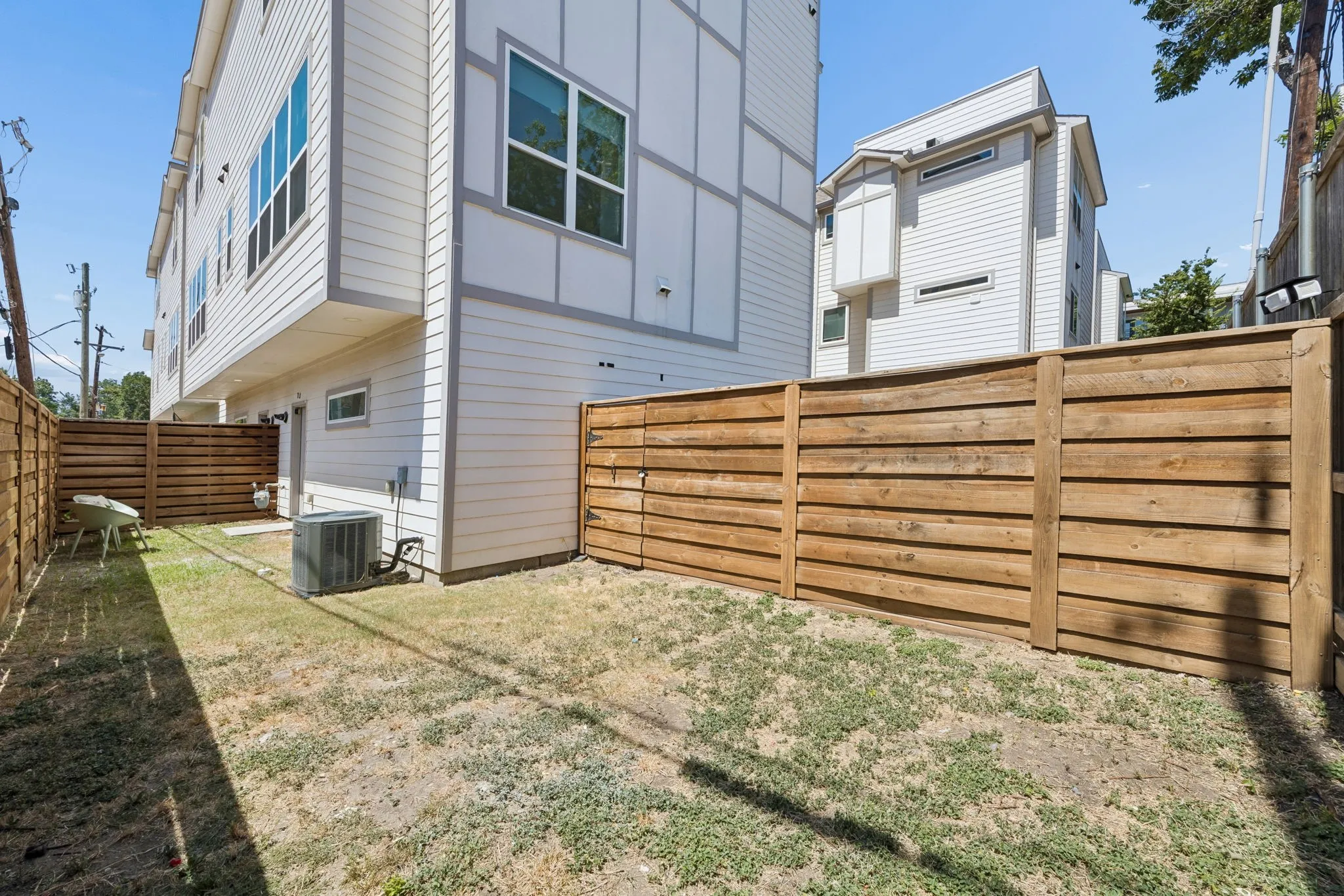 Condominium For Rent in Dallas County , 1917 Landon Lane, Dallas, Texas 75204, 2 Bedroom, 3 Bathroom, 2 Garage spaces, 1,566 Sqft, built in 2021, mls#21379078, Real Estate Agent in Dallas, Homes For Rent in Dallas county, Homes For Rent in Dallas, Realtor in Dallas Texas, Real Estate Brokerage Independent Realty Texas, Luminita Cordes Realtor